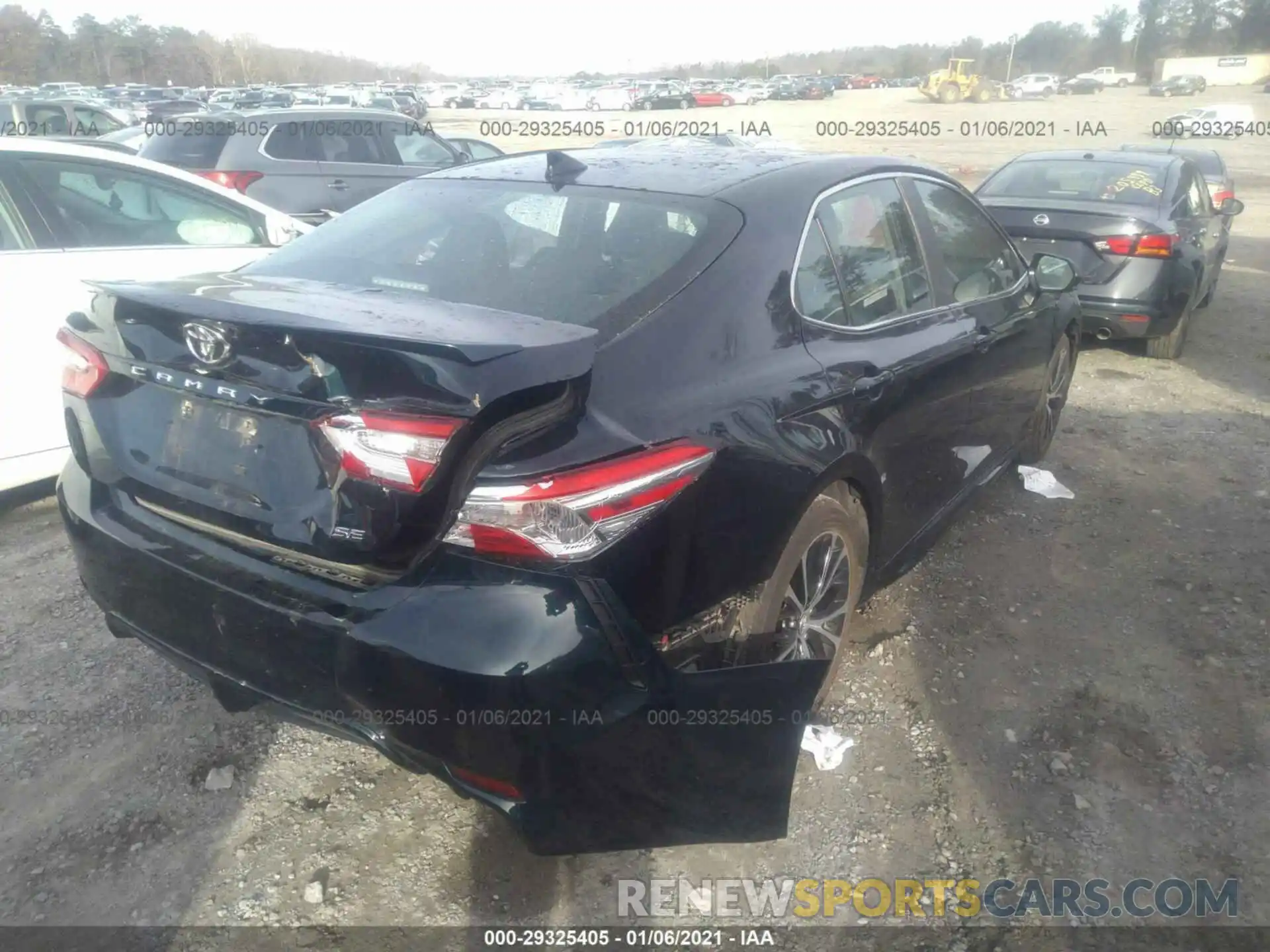 4 Photograph of a damaged car 4T1G11AK5LU338102 TOYOTA CAMRY 2020