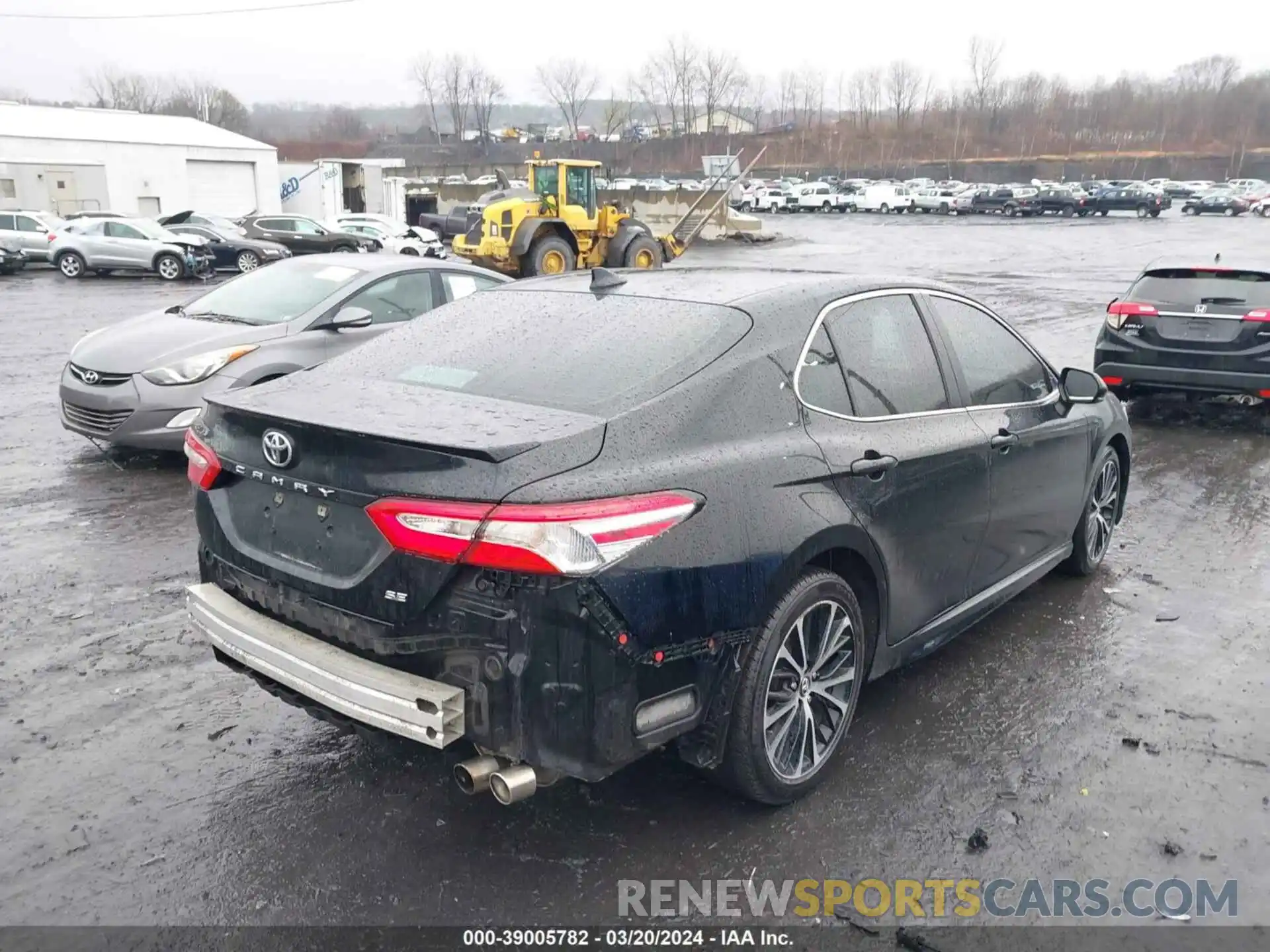 4 Photograph of a damaged car 4T1G11AK5LU343509 TOYOTA CAMRY 2020