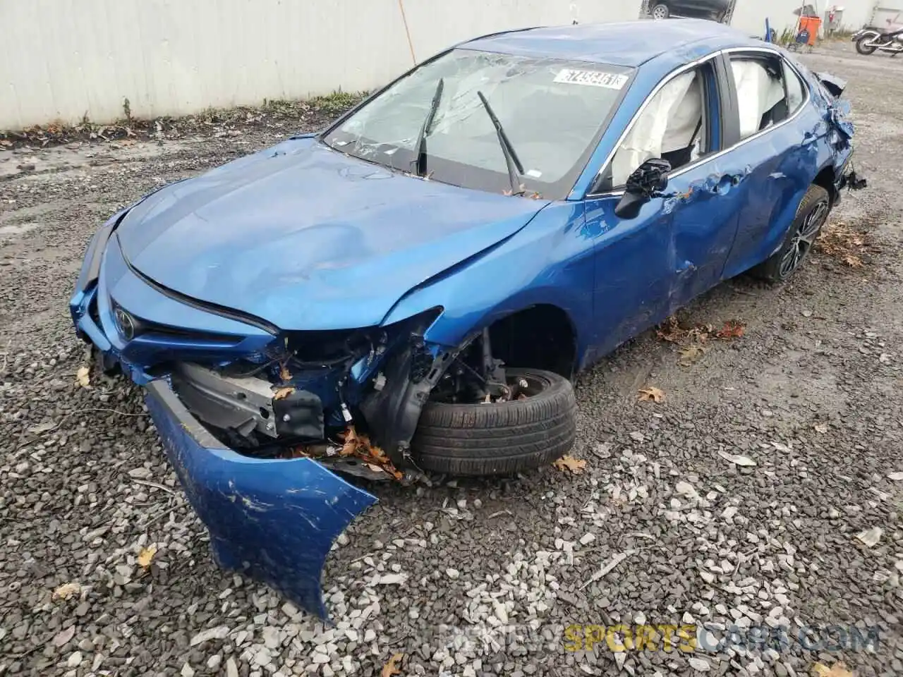 2 Photograph of a damaged car 4T1G11AK5LU345700 TOYOTA CAMRY 2020