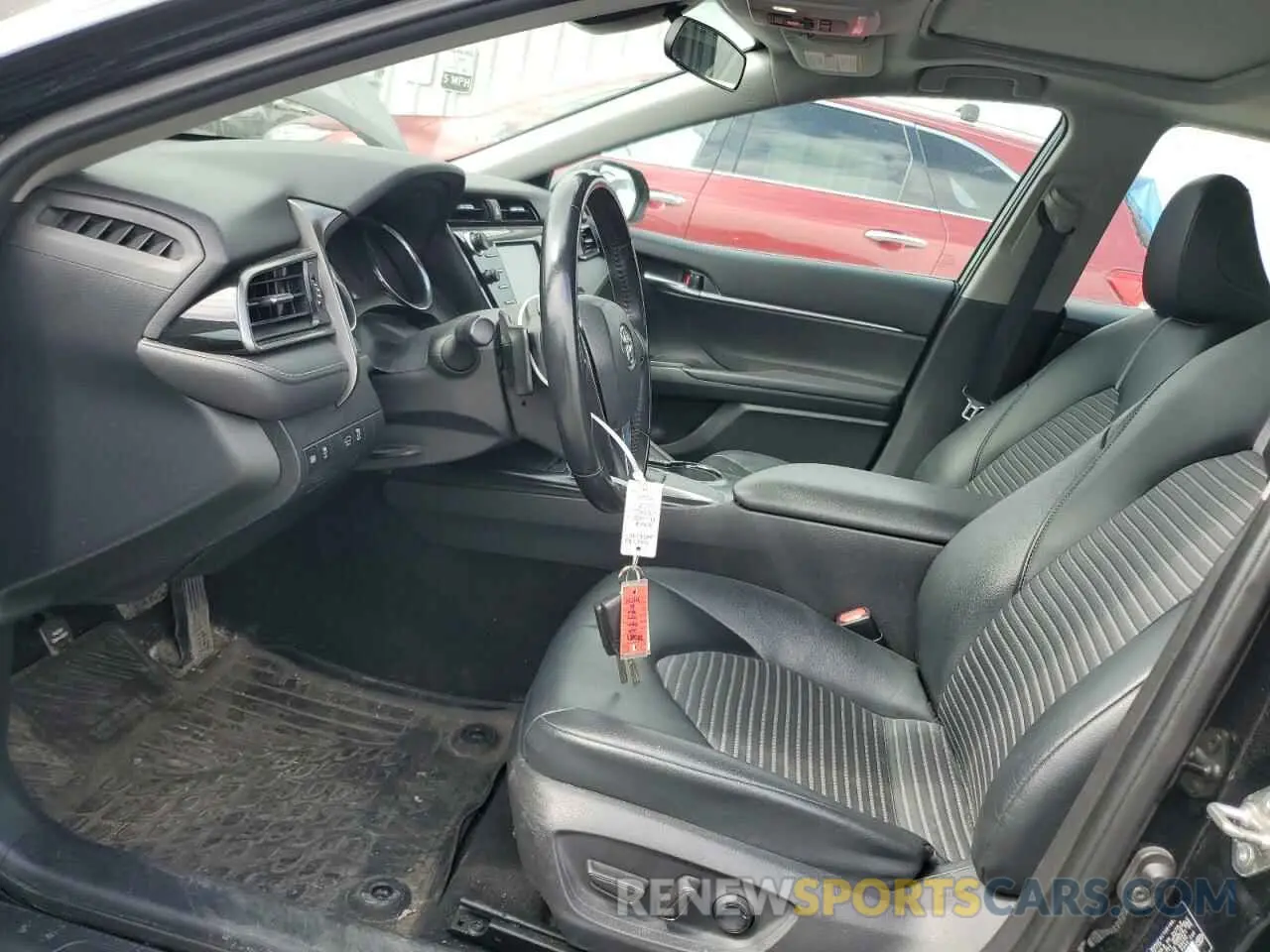 7 Photograph of a damaged car 4T1G11AK5LU349374 TOYOTA CAMRY 2020