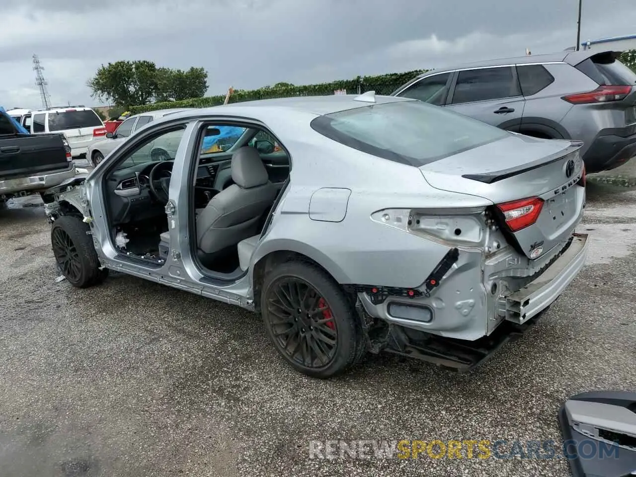 2 Photograph of a damaged car 4T1G11AK5LU351626 TOYOTA CAMRY 2020