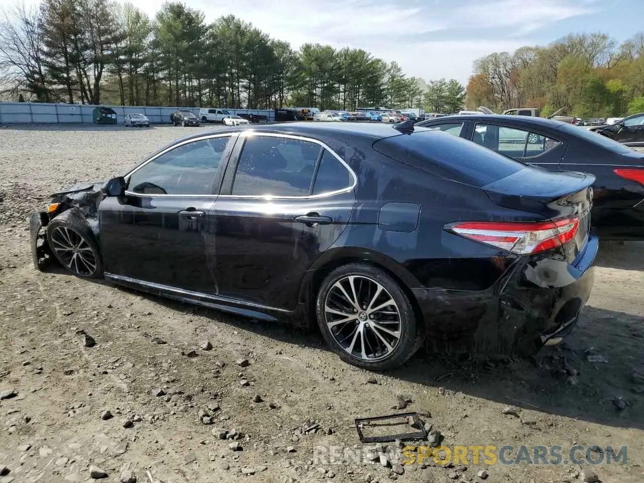 2 Photograph of a damaged car 4T1G11AK5LU352713 TOYOTA CAMRY 2020
