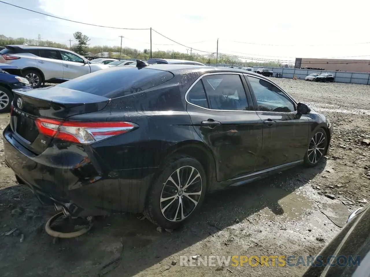 3 Photograph of a damaged car 4T1G11AK5LU352713 TOYOTA CAMRY 2020
