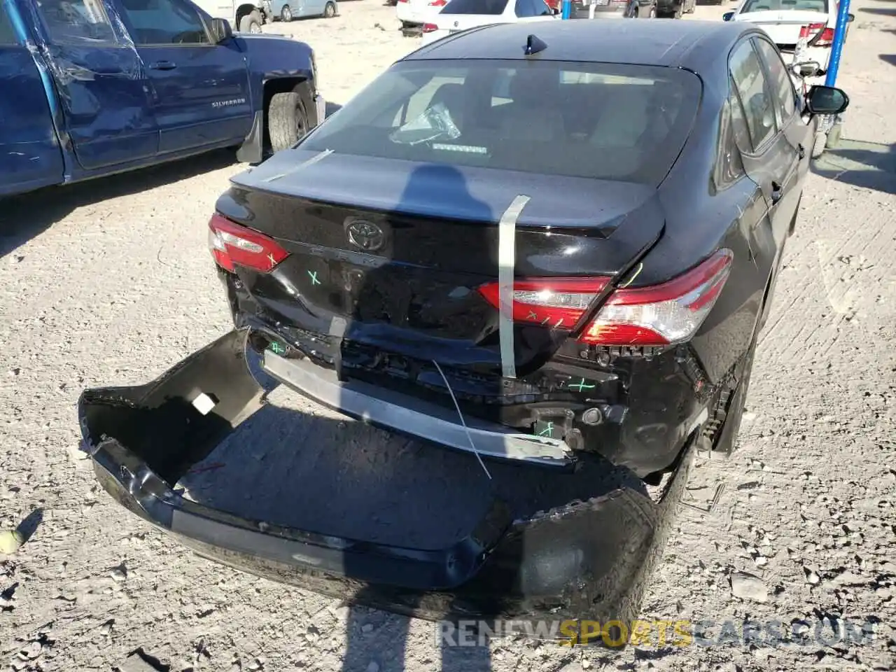 9 Photograph of a damaged car 4T1G11AK5LU352985 TOYOTA CAMRY 2020