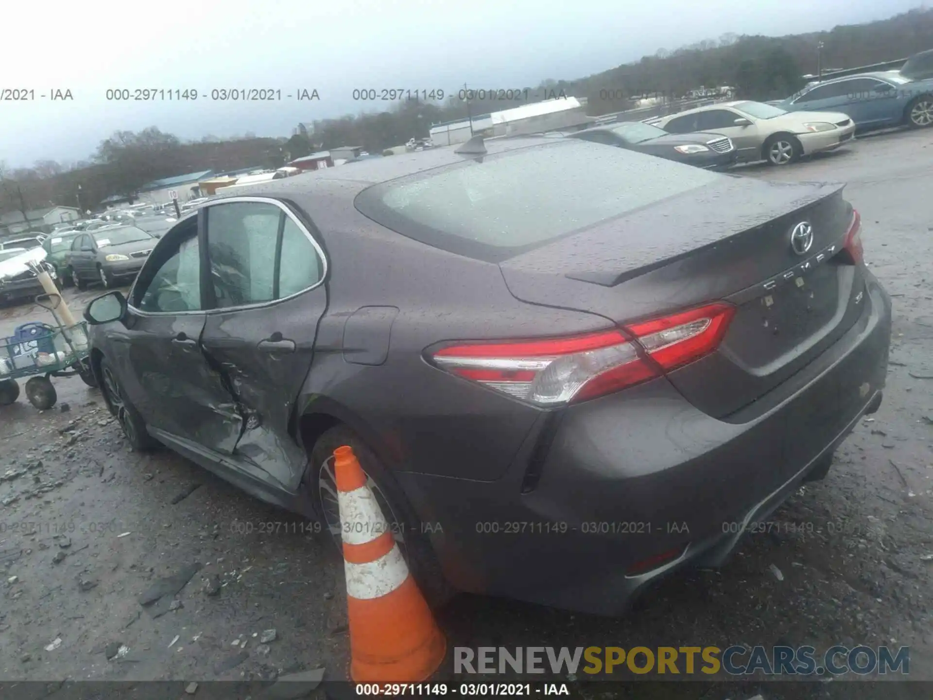 3 Photograph of a damaged car 4T1G11AK5LU368538 TOYOTA CAMRY 2020