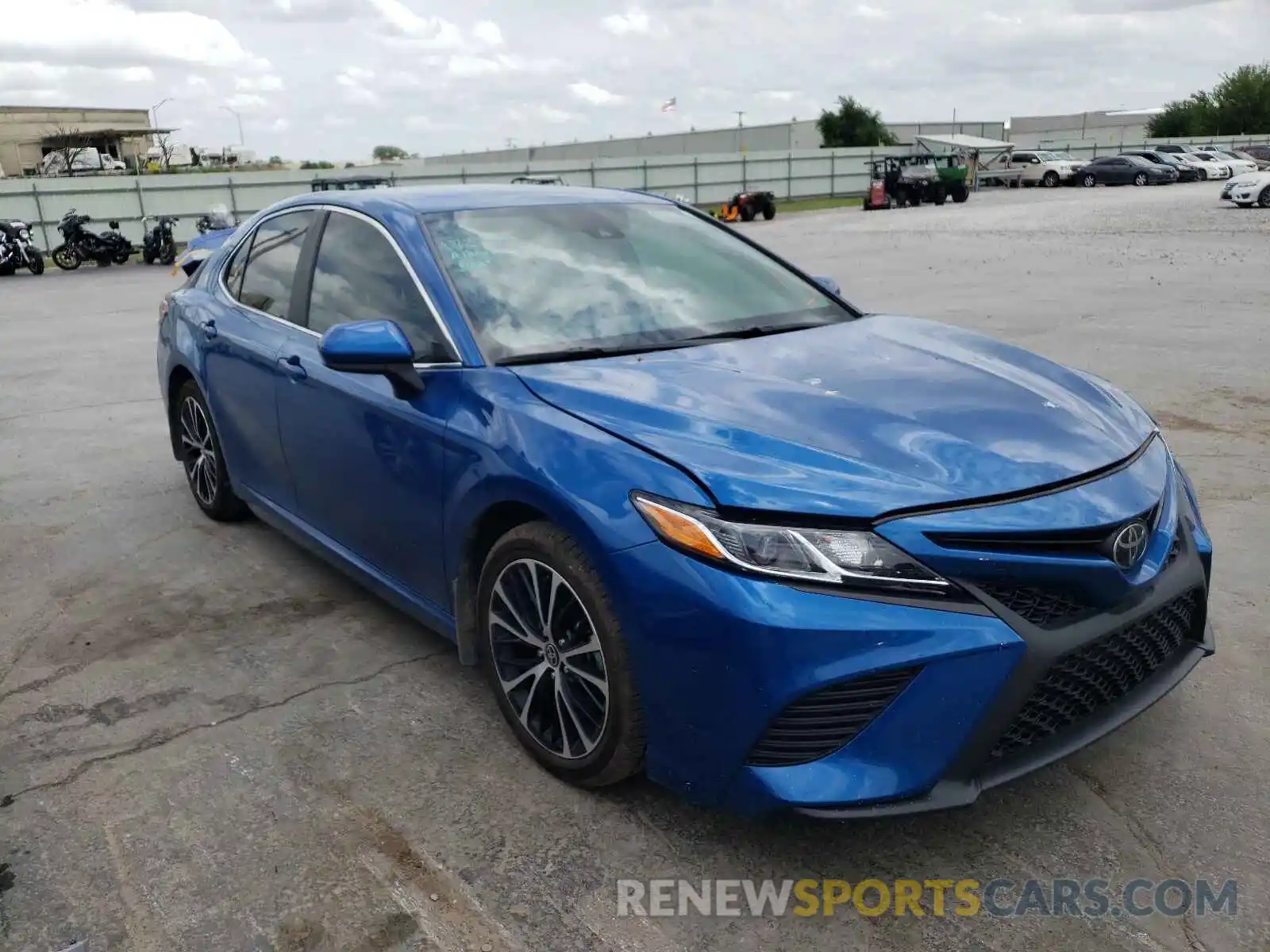 1 Photograph of a damaged car 4T1G11AK5LU400243 TOYOTA CAMRY 2020