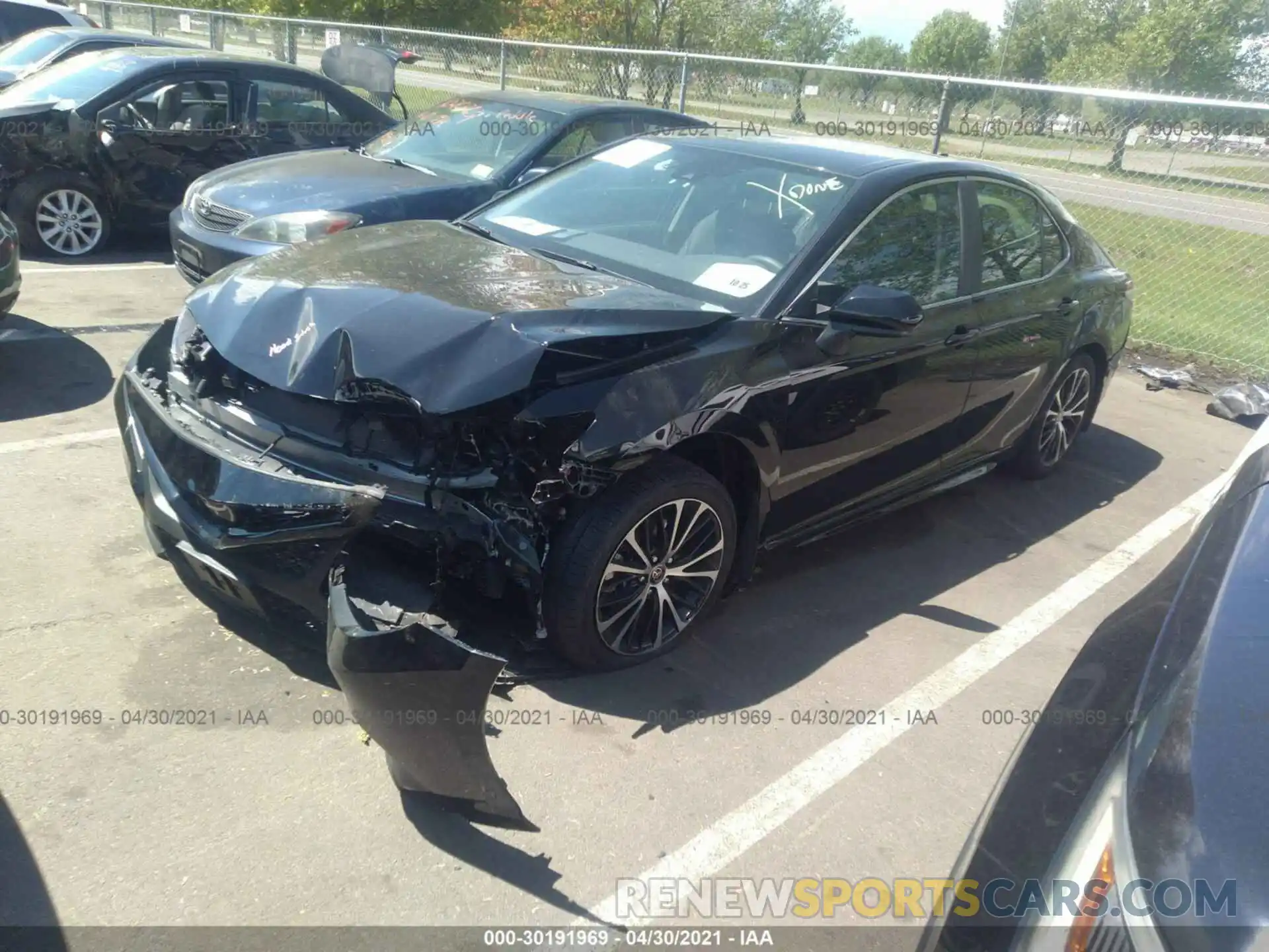 2 Photograph of a damaged car 4T1G11AK5LU401375 TOYOTA CAMRY 2020