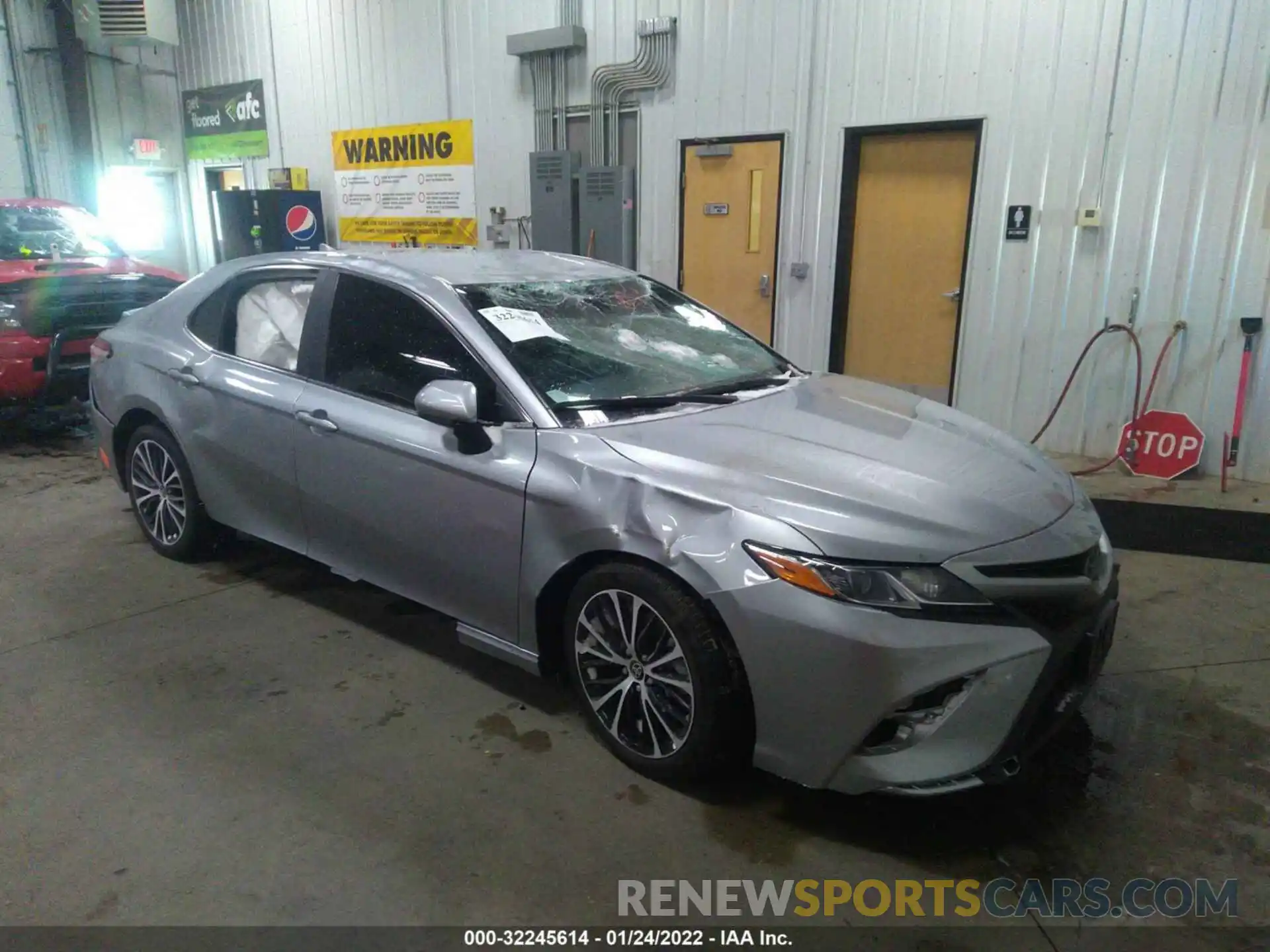 1 Photograph of a damaged car 4T1G11AK5LU500715 TOYOTA CAMRY 2020