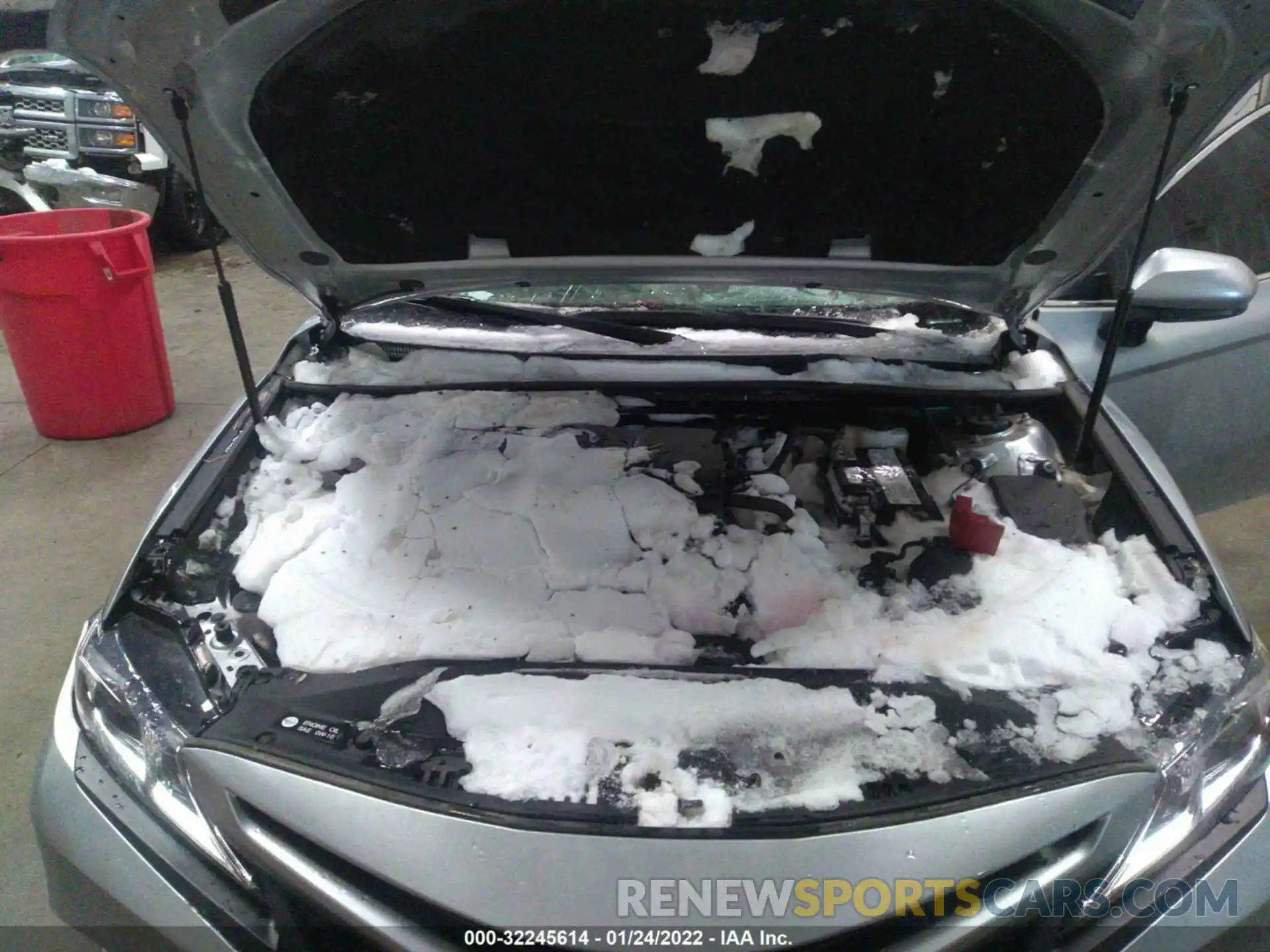 10 Photograph of a damaged car 4T1G11AK5LU500715 TOYOTA CAMRY 2020