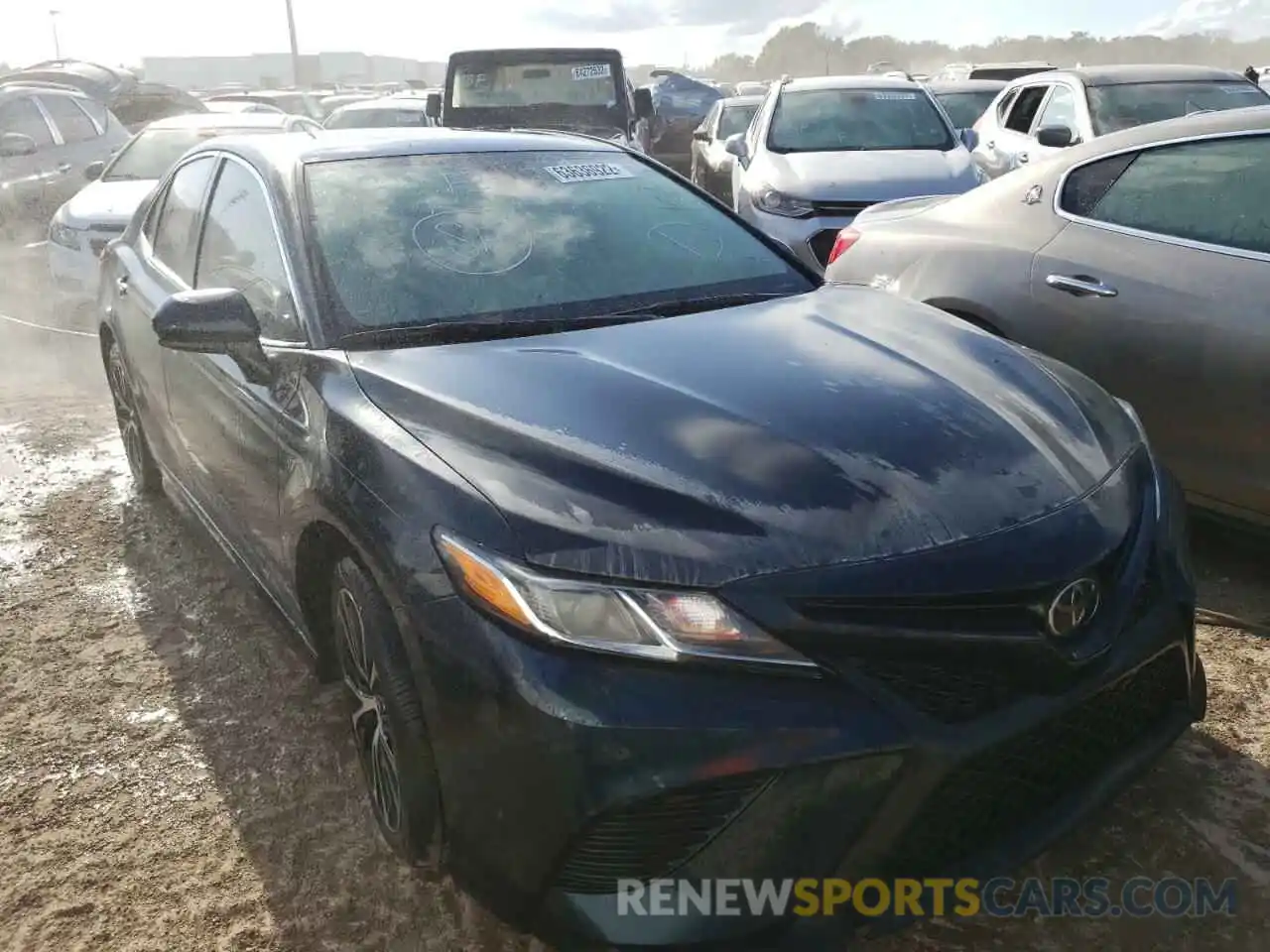 1 Photograph of a damaged car 4T1G11AK5LU505848 TOYOTA CAMRY 2020