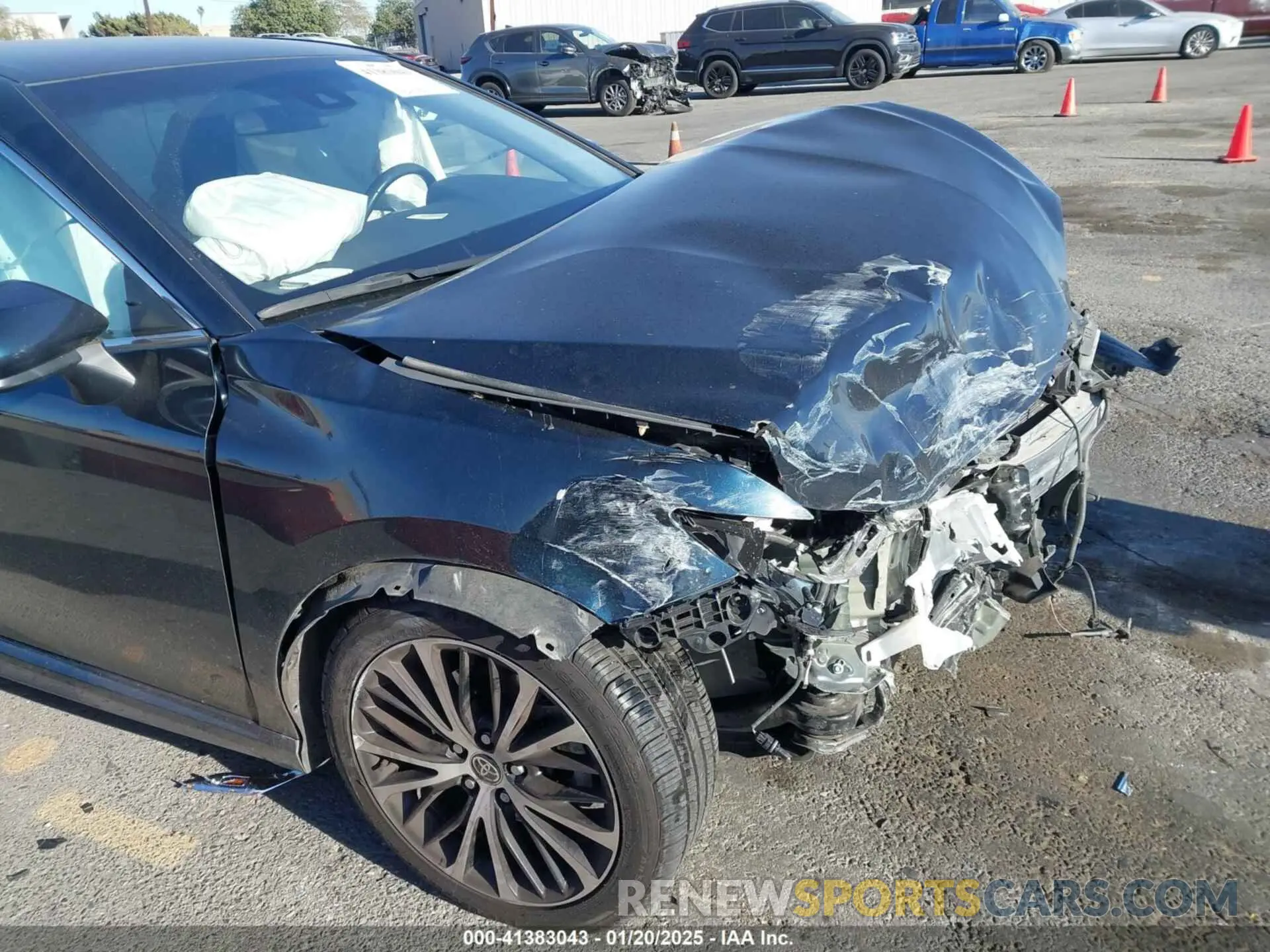 6 Photograph of a damaged car 4T1G11AK5LU509611 TOYOTA CAMRY 2020