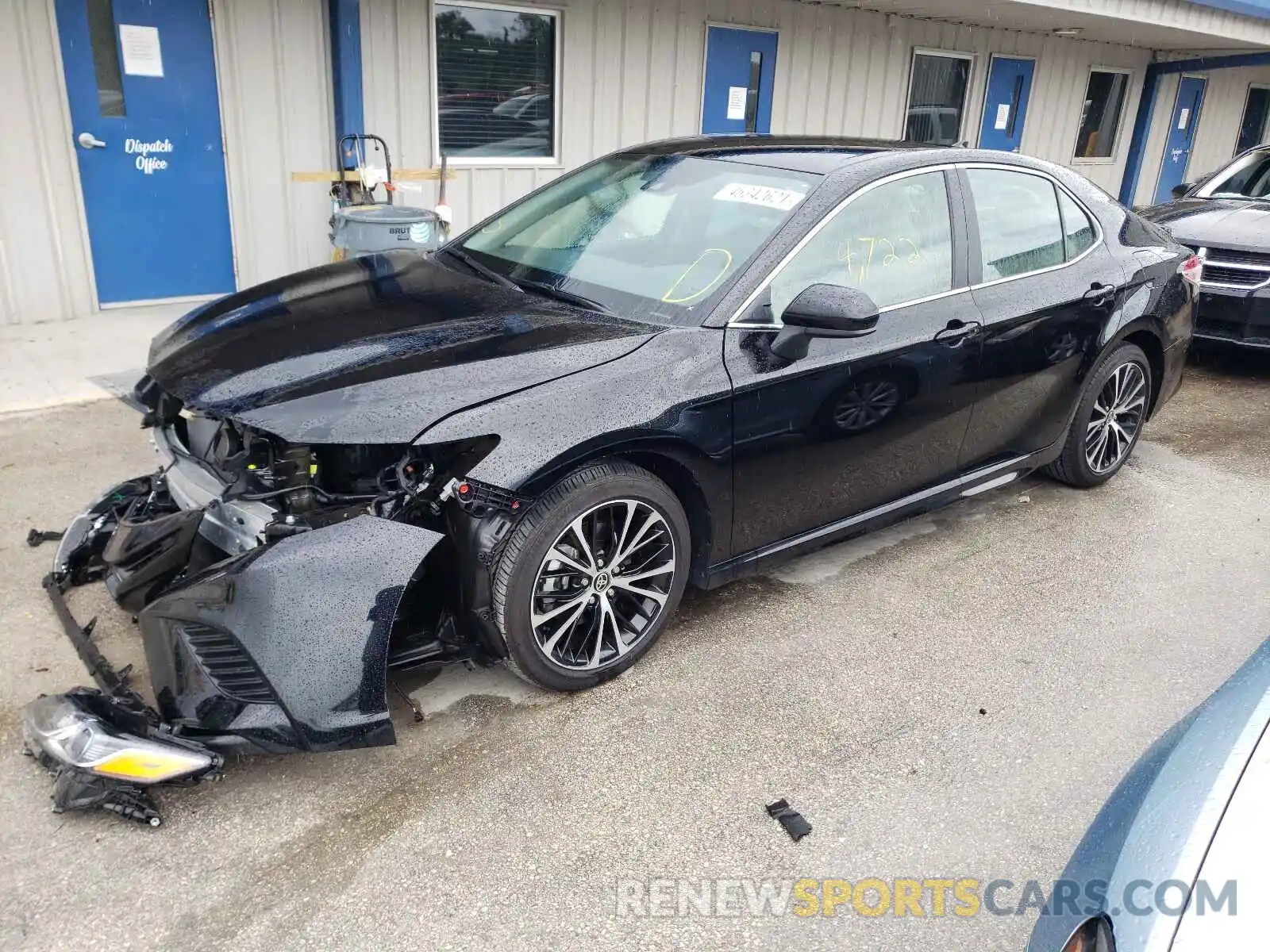 2 Photograph of a damaged car 4T1G11AK5LU511214 TOYOTA CAMRY 2020