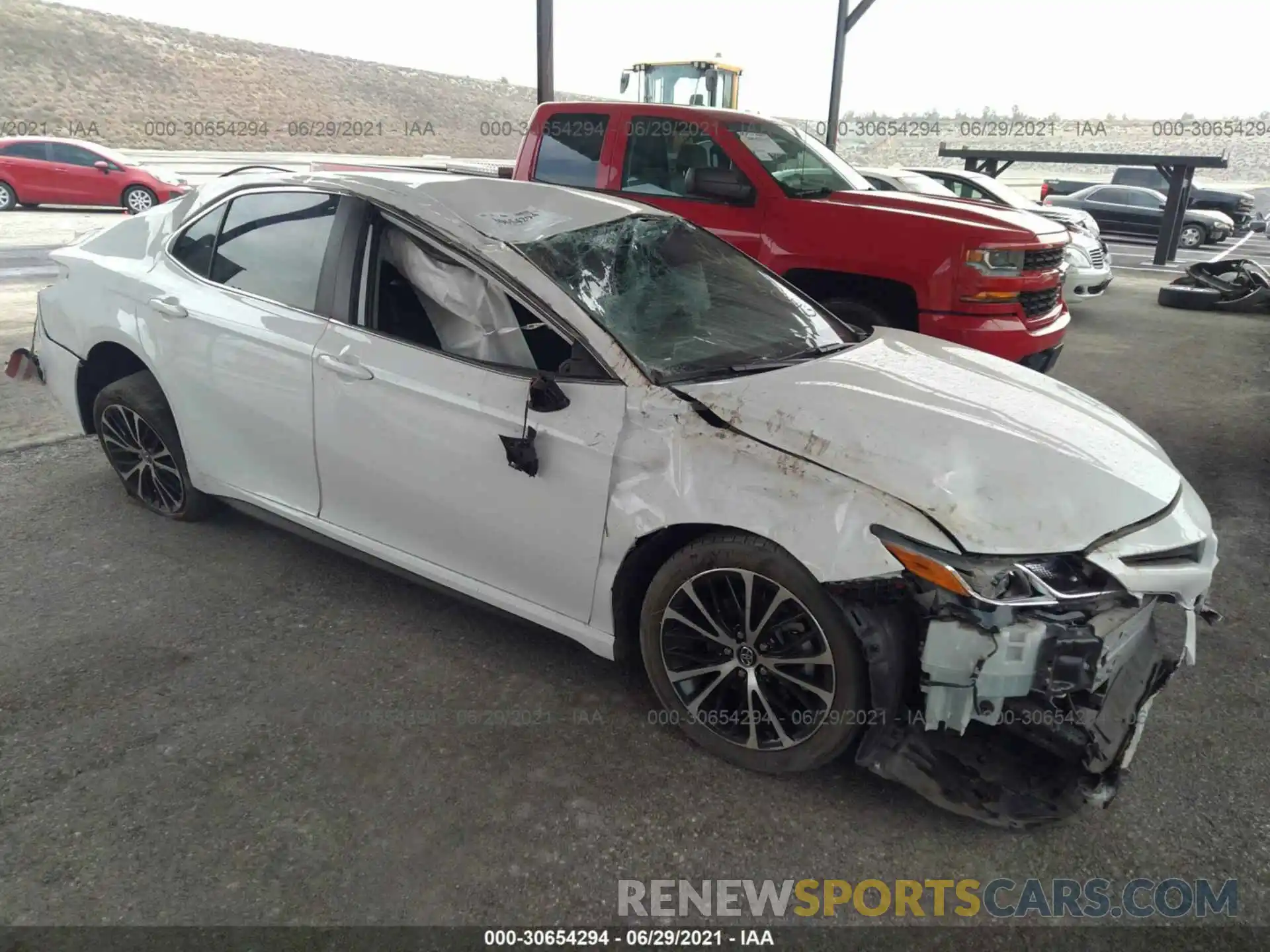 1 Photograph of a damaged car 4T1G11AK5LU857277 TOYOTA CAMRY 2020