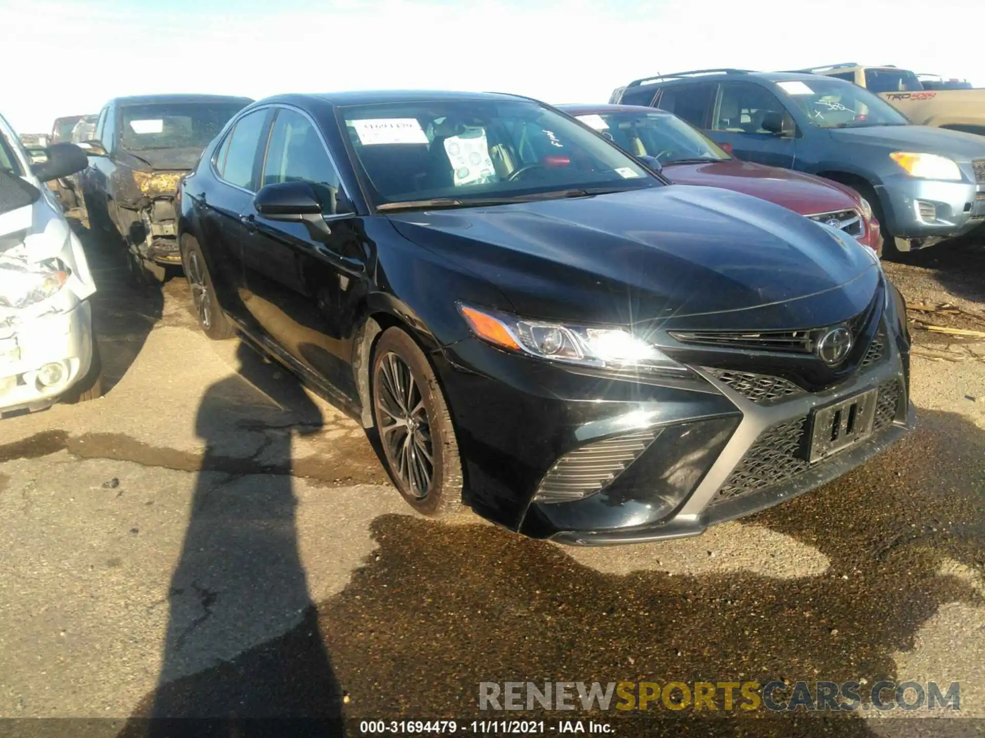 1 Photograph of a damaged car 4T1G11AK5LU871275 TOYOTA CAMRY 2020