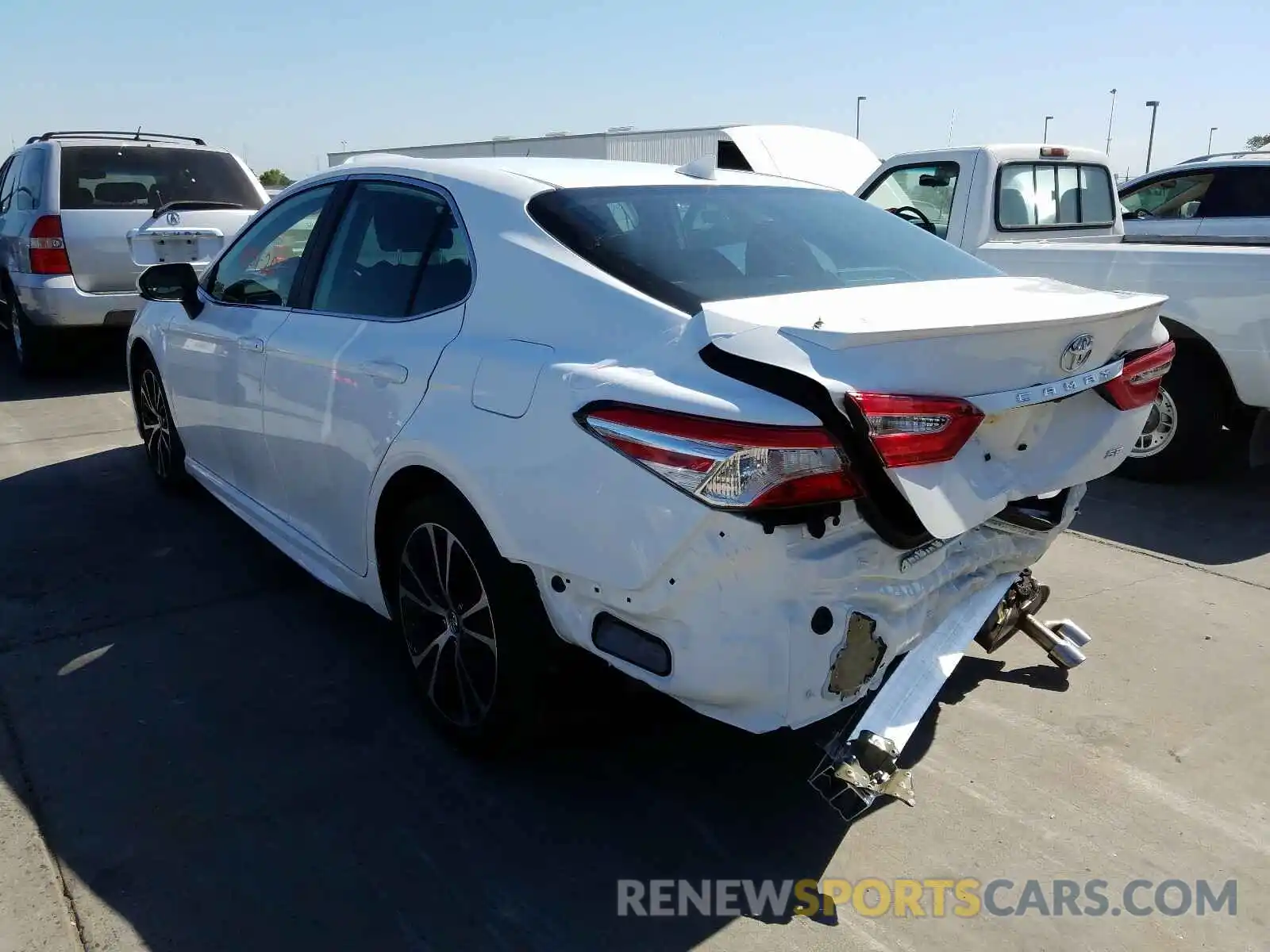 3 Photograph of a damaged car 4T1G11AK5LU871731 TOYOTA CAMRY 2020