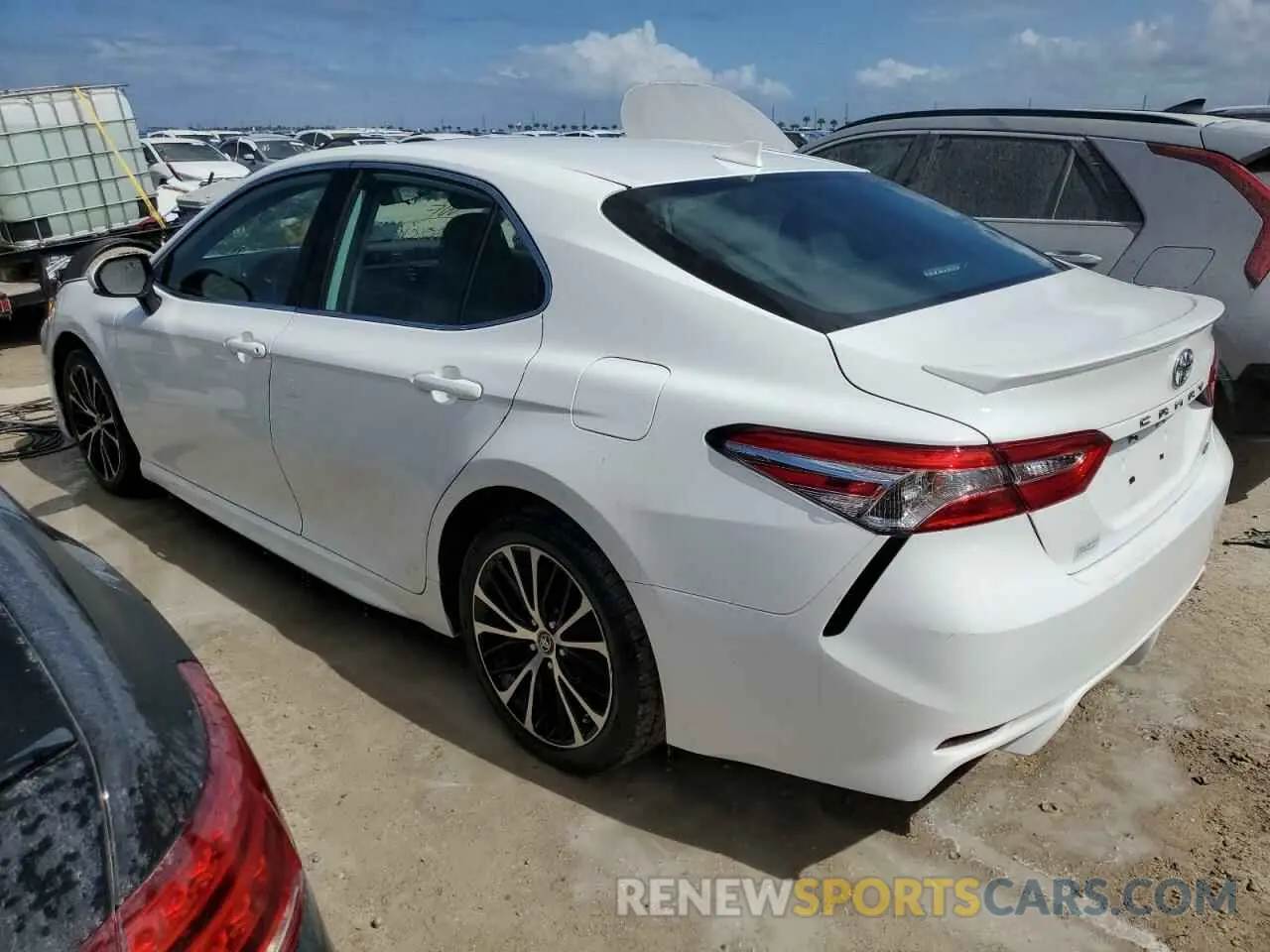 2 Photograph of a damaged car 4T1G11AK5LU880090 TOYOTA CAMRY 2020