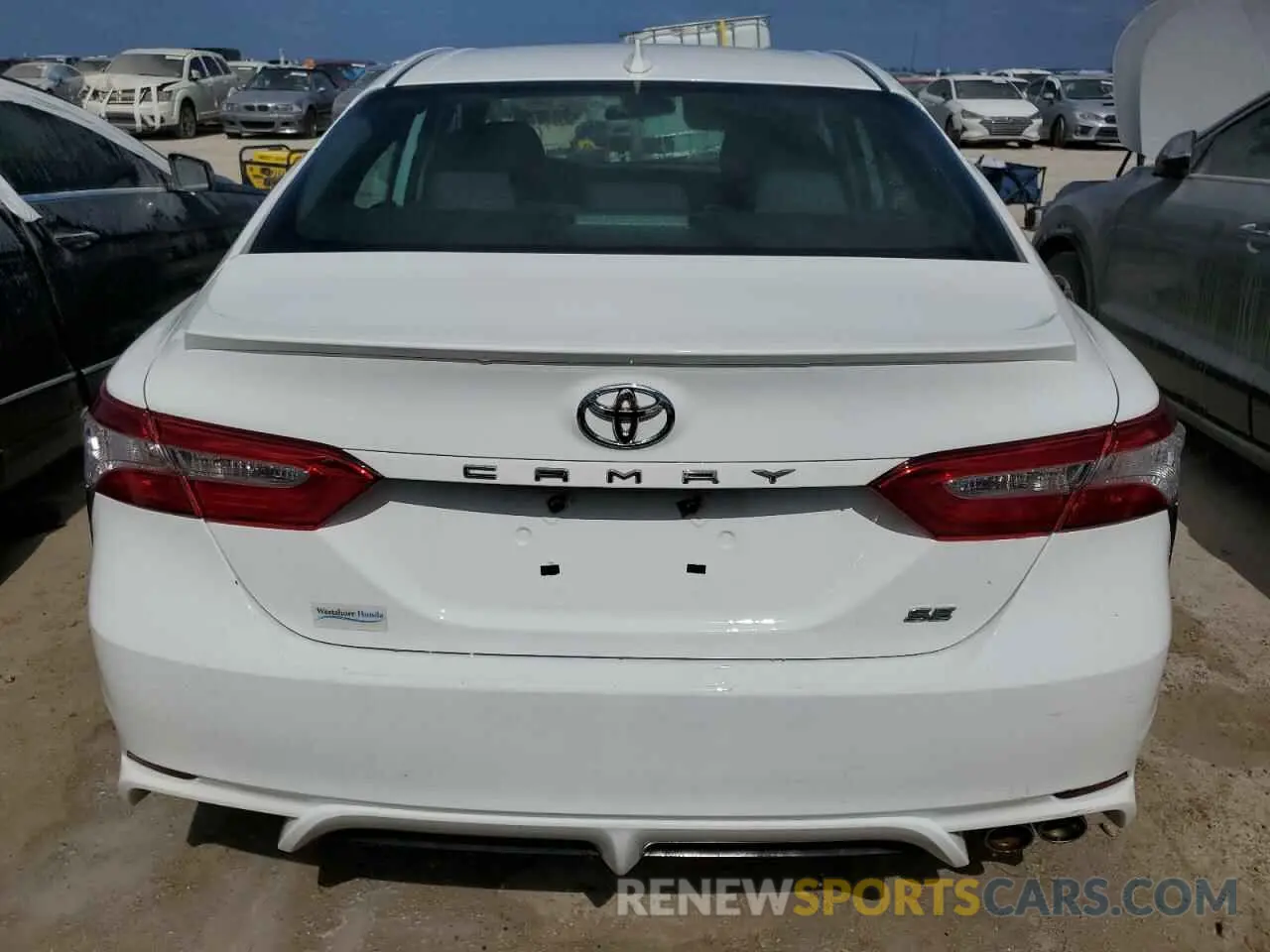6 Photograph of a damaged car 4T1G11AK5LU880090 TOYOTA CAMRY 2020