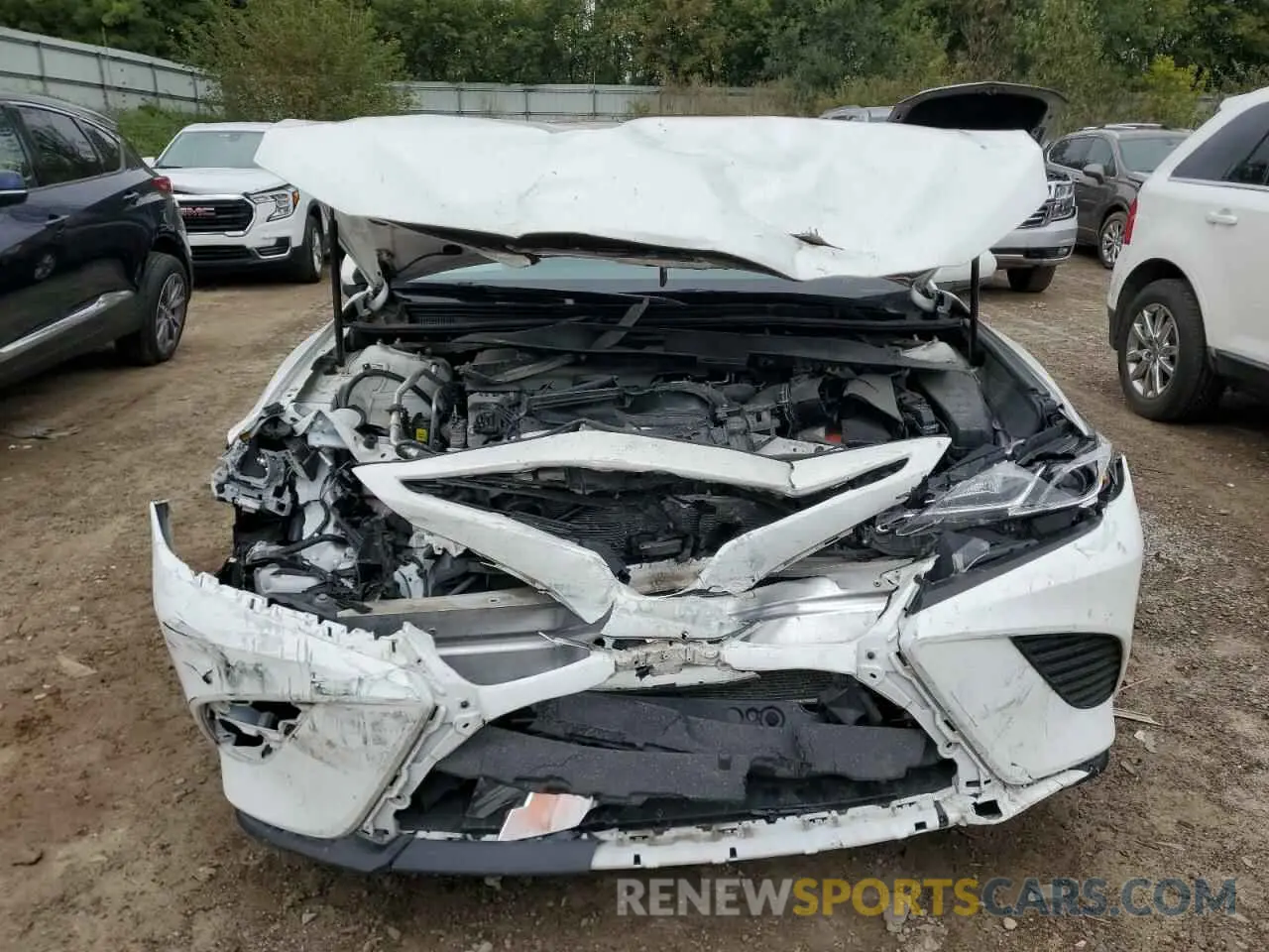 5 Photograph of a damaged car 4T1G11AK5LU887105 TOYOTA CAMRY 2020