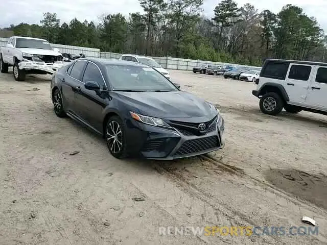 11 Photograph of a damaged car 4T1G11AK5LU893535 TOYOTA CAMRY 2020