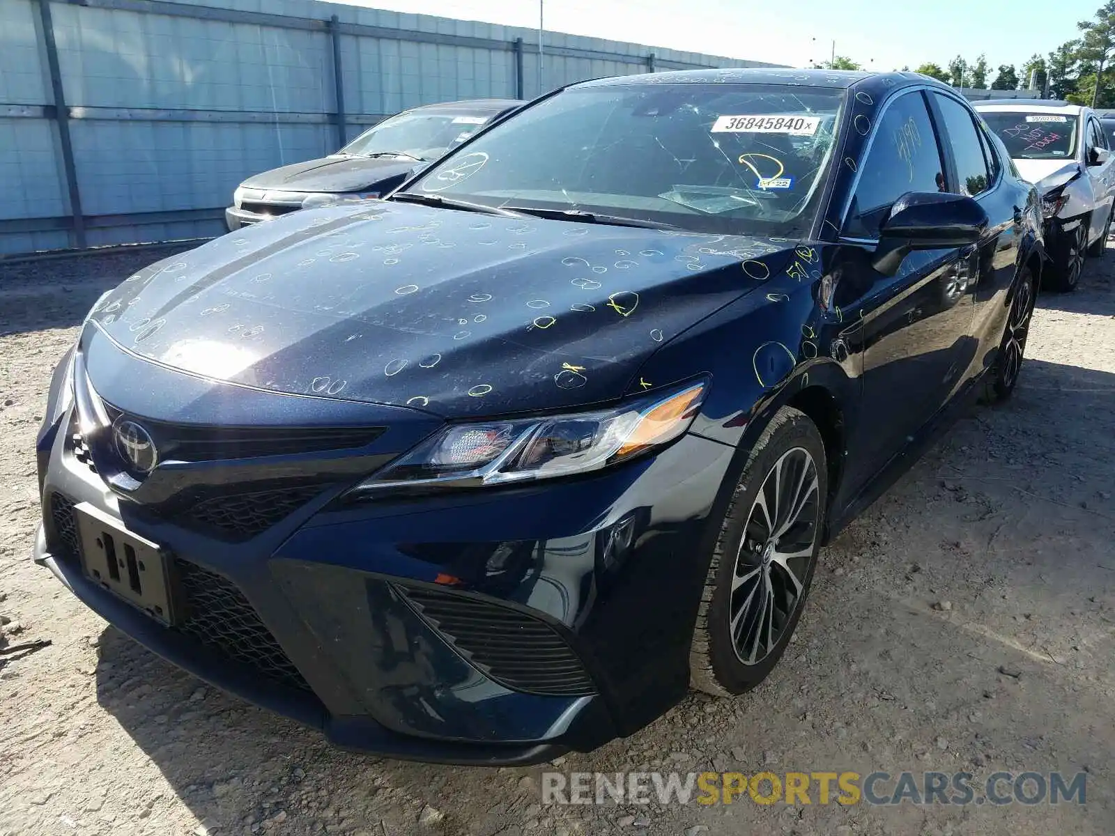 2 Photograph of a damaged car 4T1G11AK5LU899500 TOYOTA CAMRY 2020