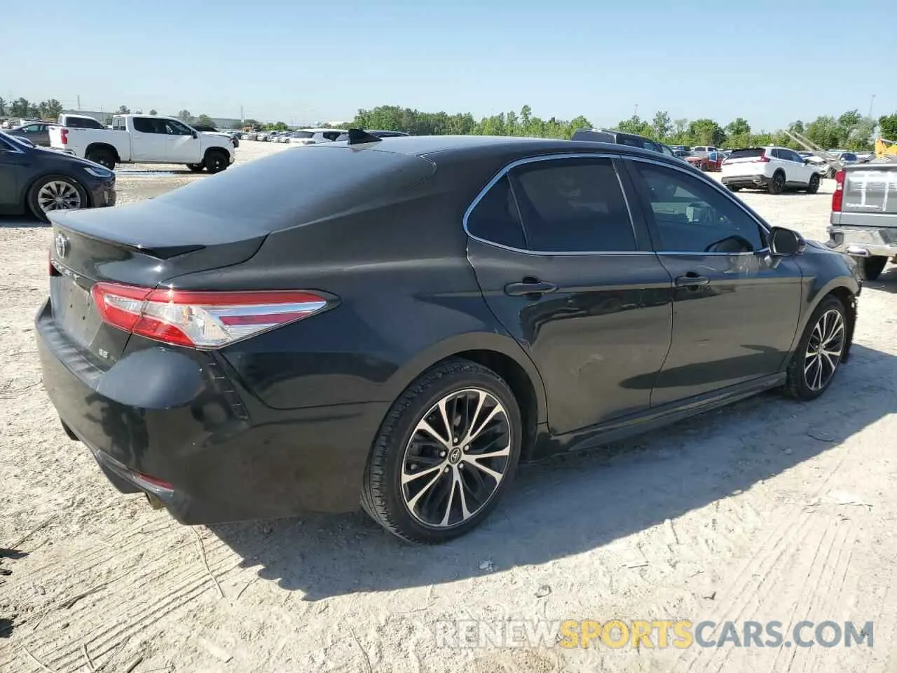 3 Photograph of a damaged car 4T1G11AK5LU907918 TOYOTA CAMRY 2020