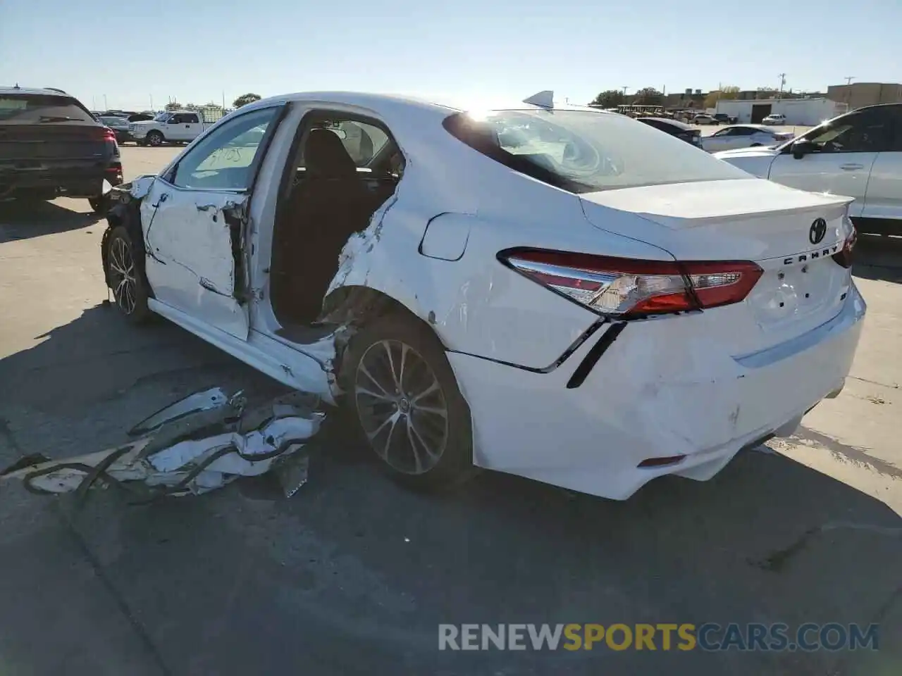 3 Photograph of a damaged car 4T1G11AK5LU917817 TOYOTA CAMRY 2020