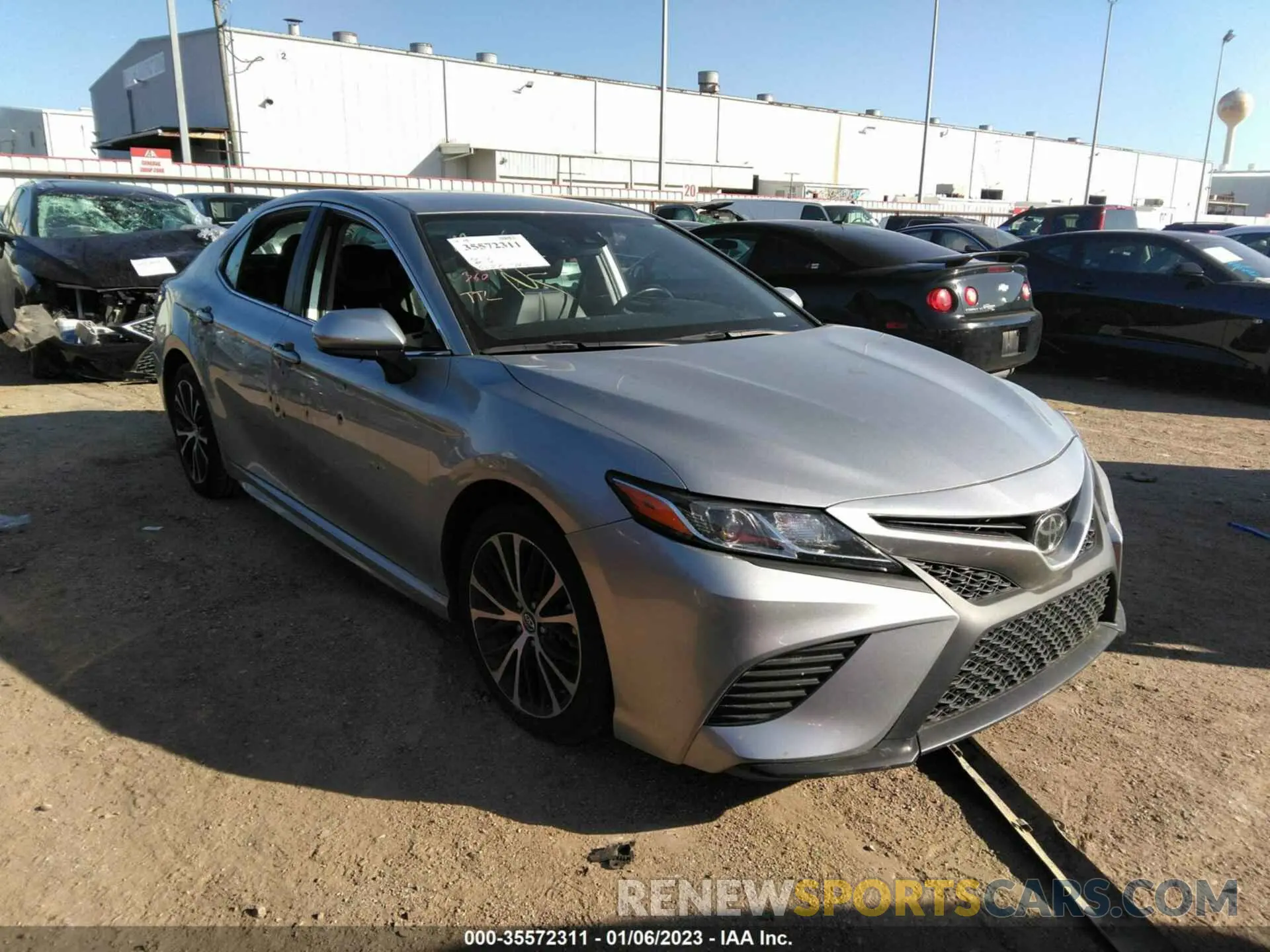 1 Photograph of a damaged car 4T1G11AK5LU919079 TOYOTA CAMRY 2020
