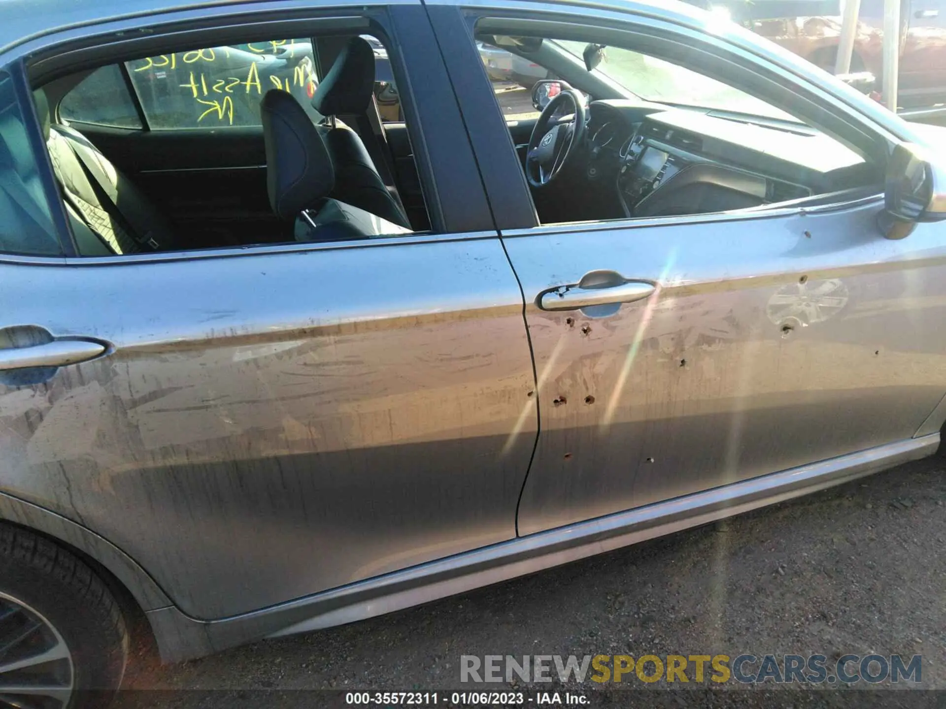 6 Photograph of a damaged car 4T1G11AK5LU919079 TOYOTA CAMRY 2020