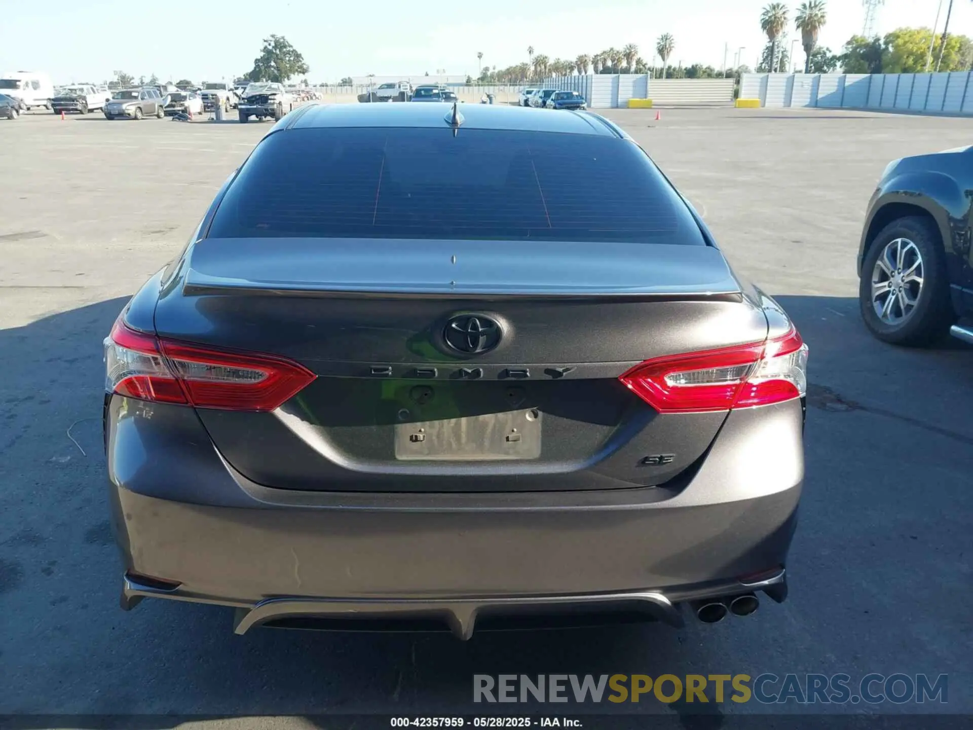 16 Photograph of a damaged car 4T1G11AK5LU920006 TOYOTA CAMRY 2020
