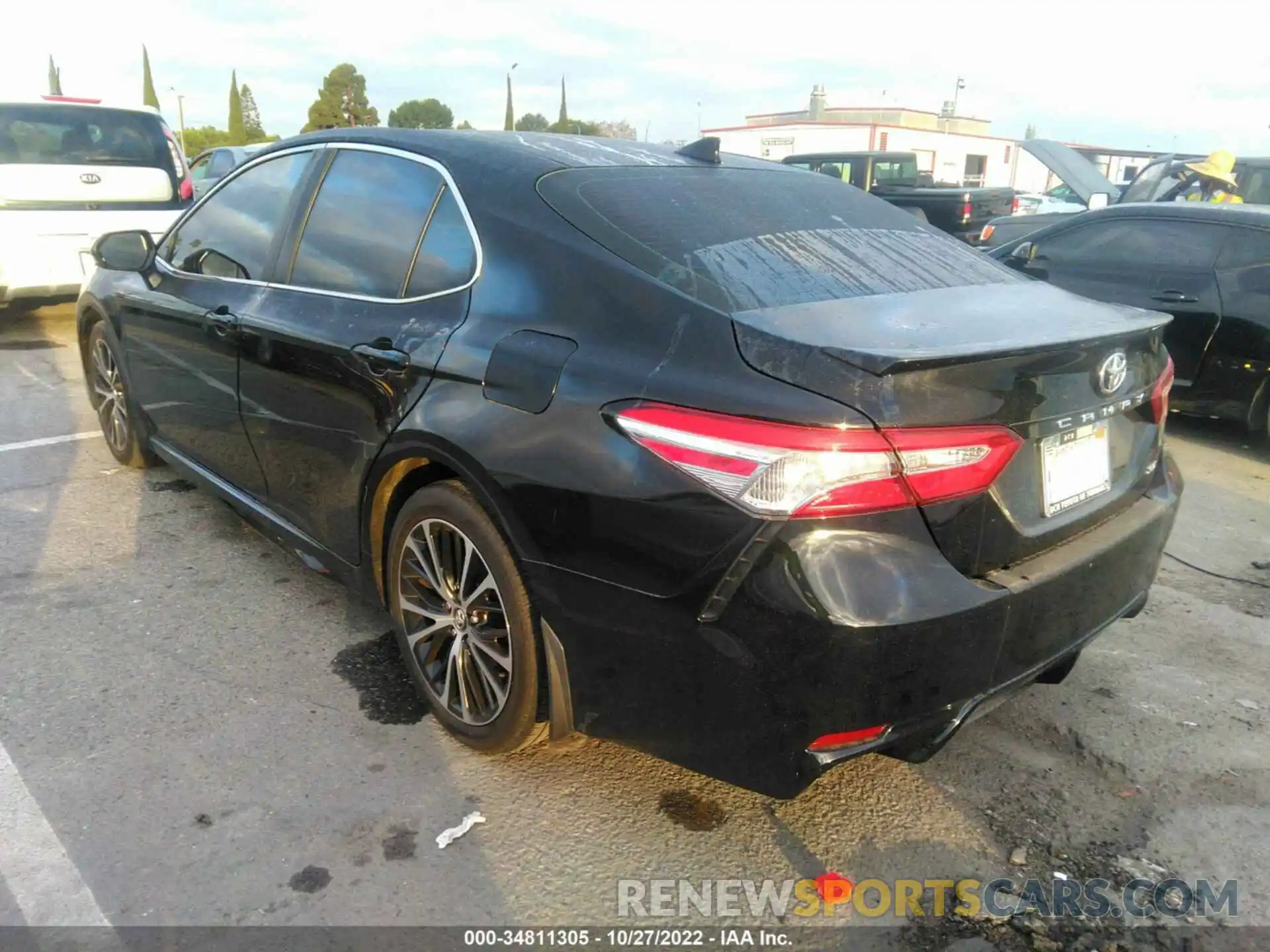 3 Photograph of a damaged car 4T1G11AK5LU922953 TOYOTA CAMRY 2020