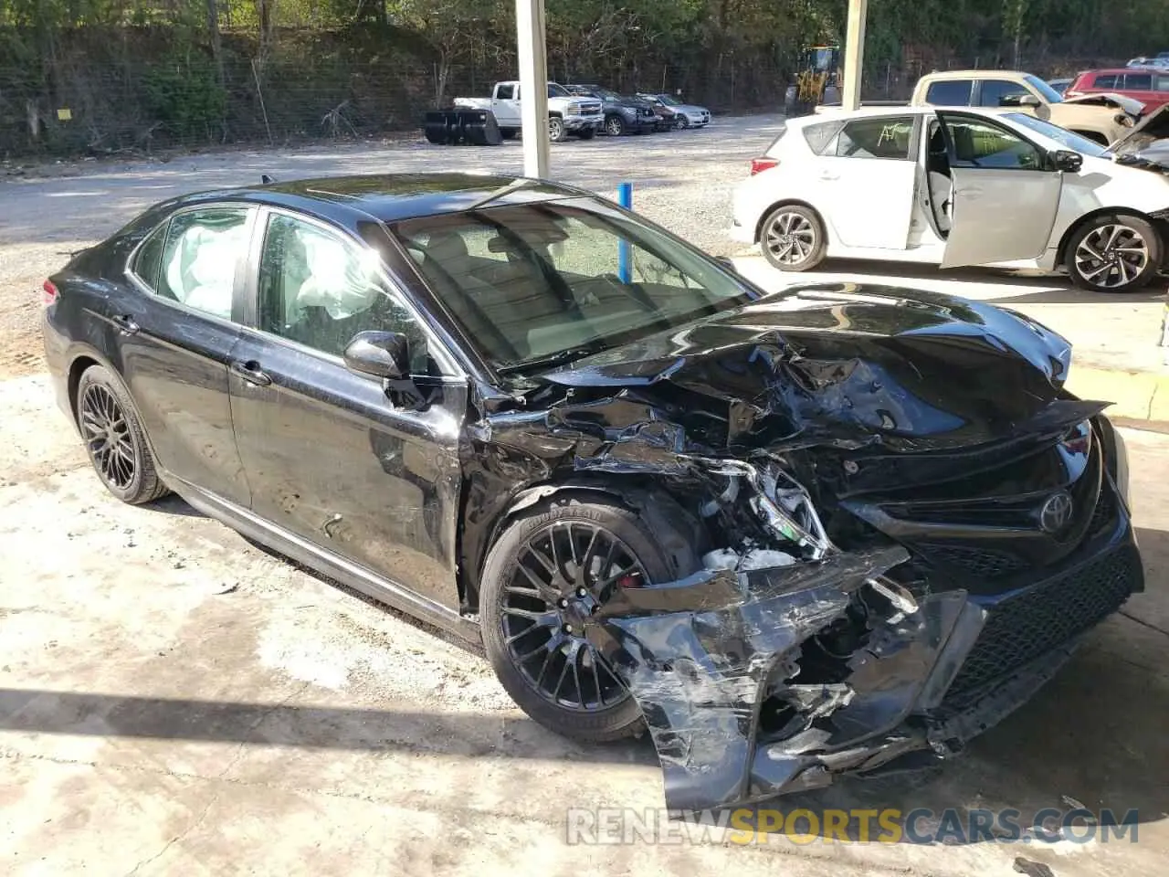 4 Photograph of a damaged car 4T1G11AK5LU929059 TOYOTA CAMRY 2020