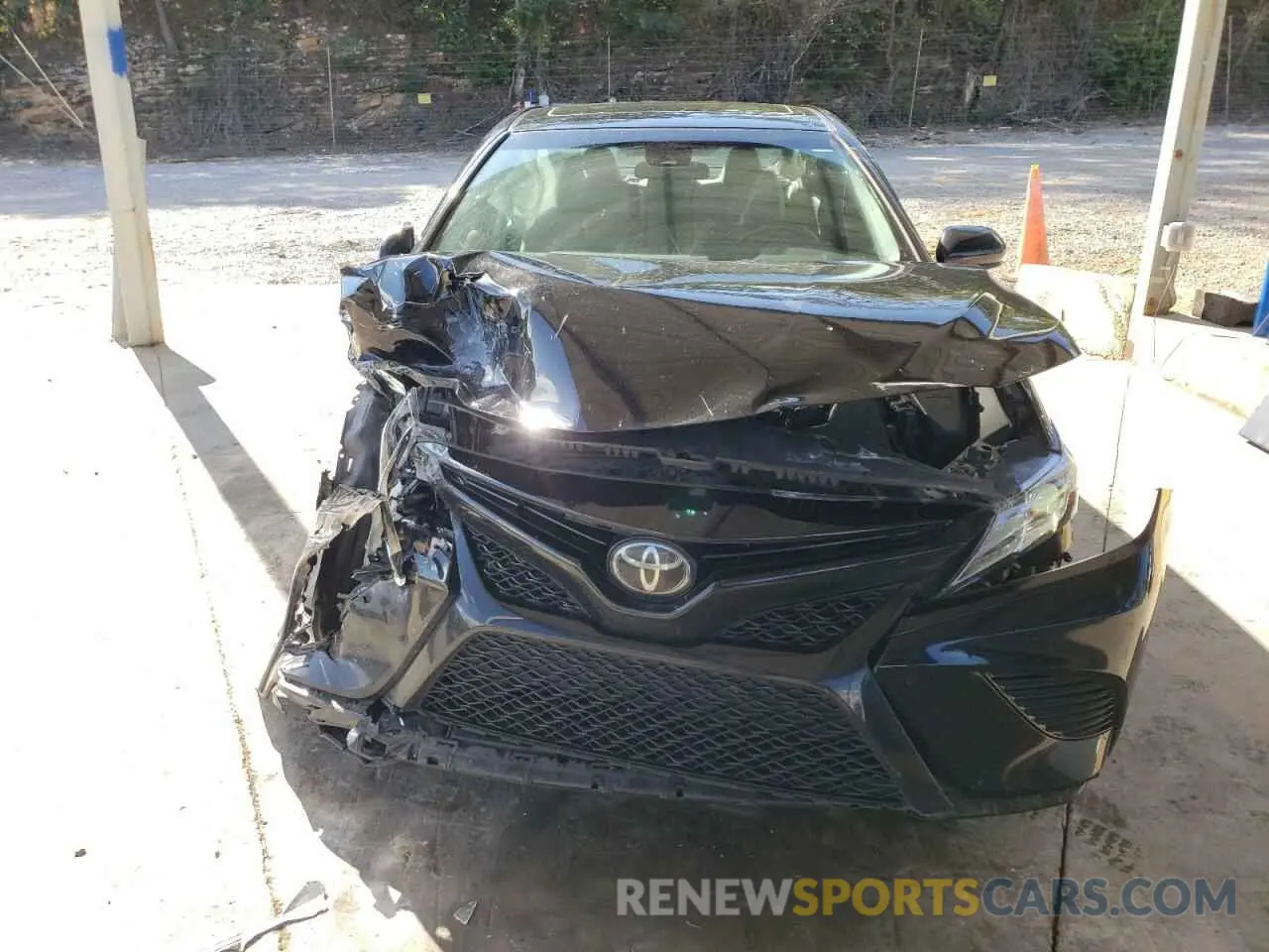 5 Photograph of a damaged car 4T1G11AK5LU929059 TOYOTA CAMRY 2020