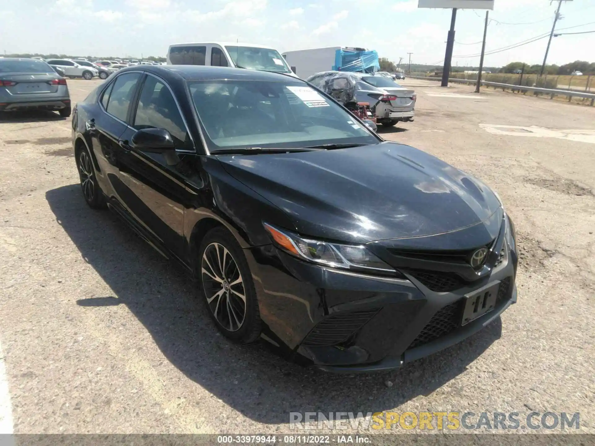 1 Photograph of a damaged car 4T1G11AK5LU929143 TOYOTA CAMRY 2020