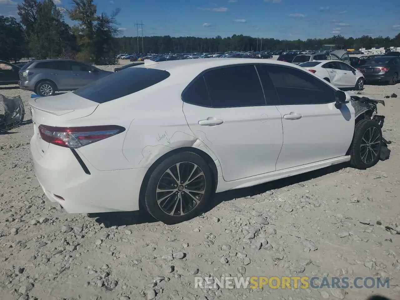 3 Photograph of a damaged car 4T1G11AK5LU930888 TOYOTA CAMRY 2020