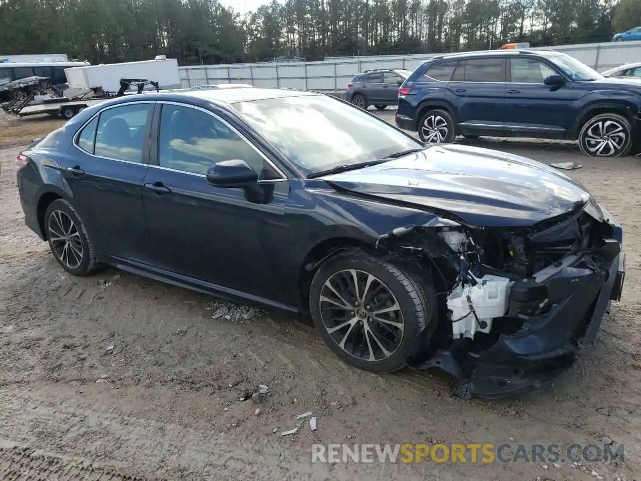 4 Photograph of a damaged car 4T1G11AK5LU932933 TOYOTA CAMRY 2020