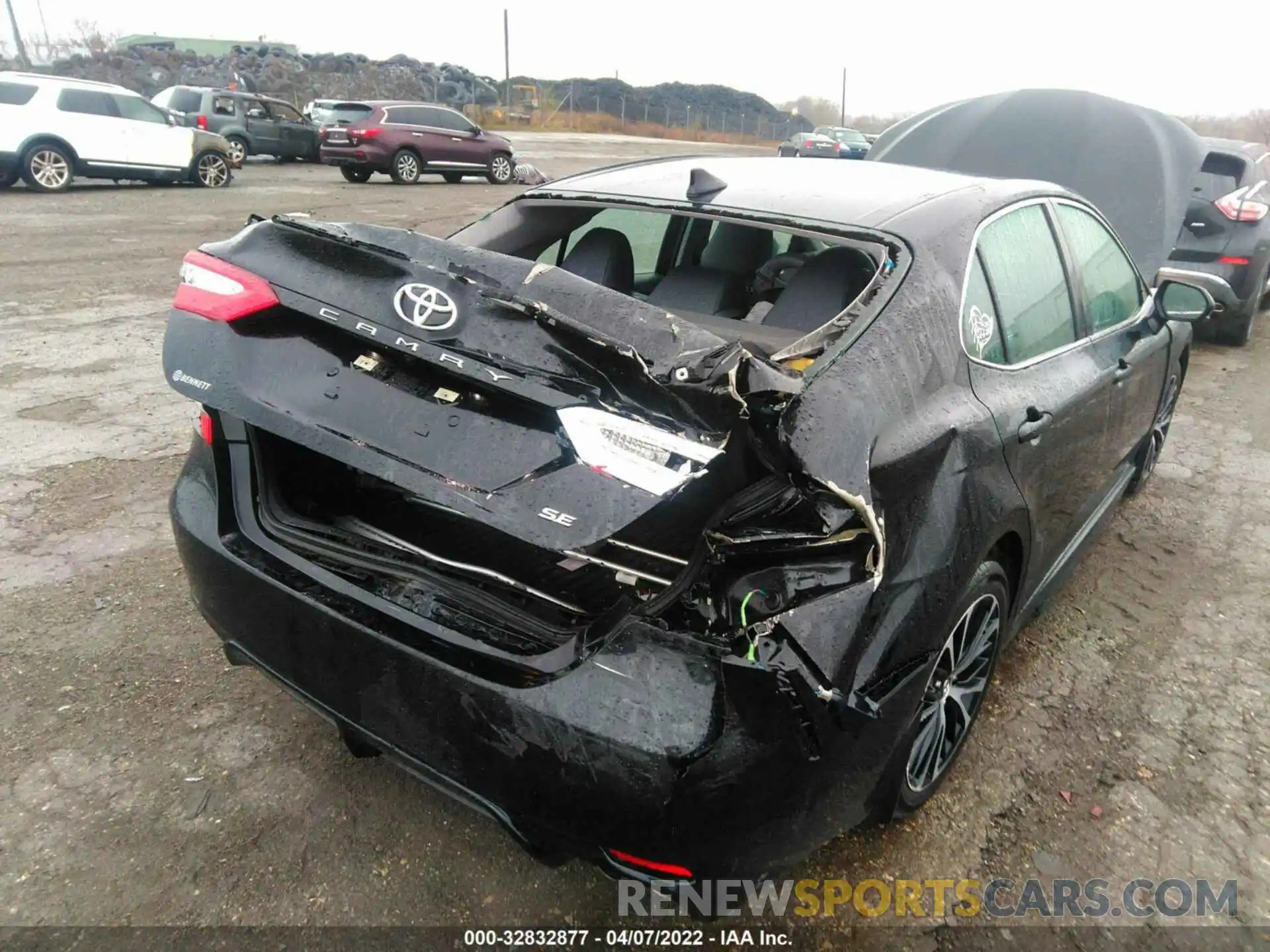 6 Photograph of a damaged car 4T1G11AK5LU938683 TOYOTA CAMRY 2020