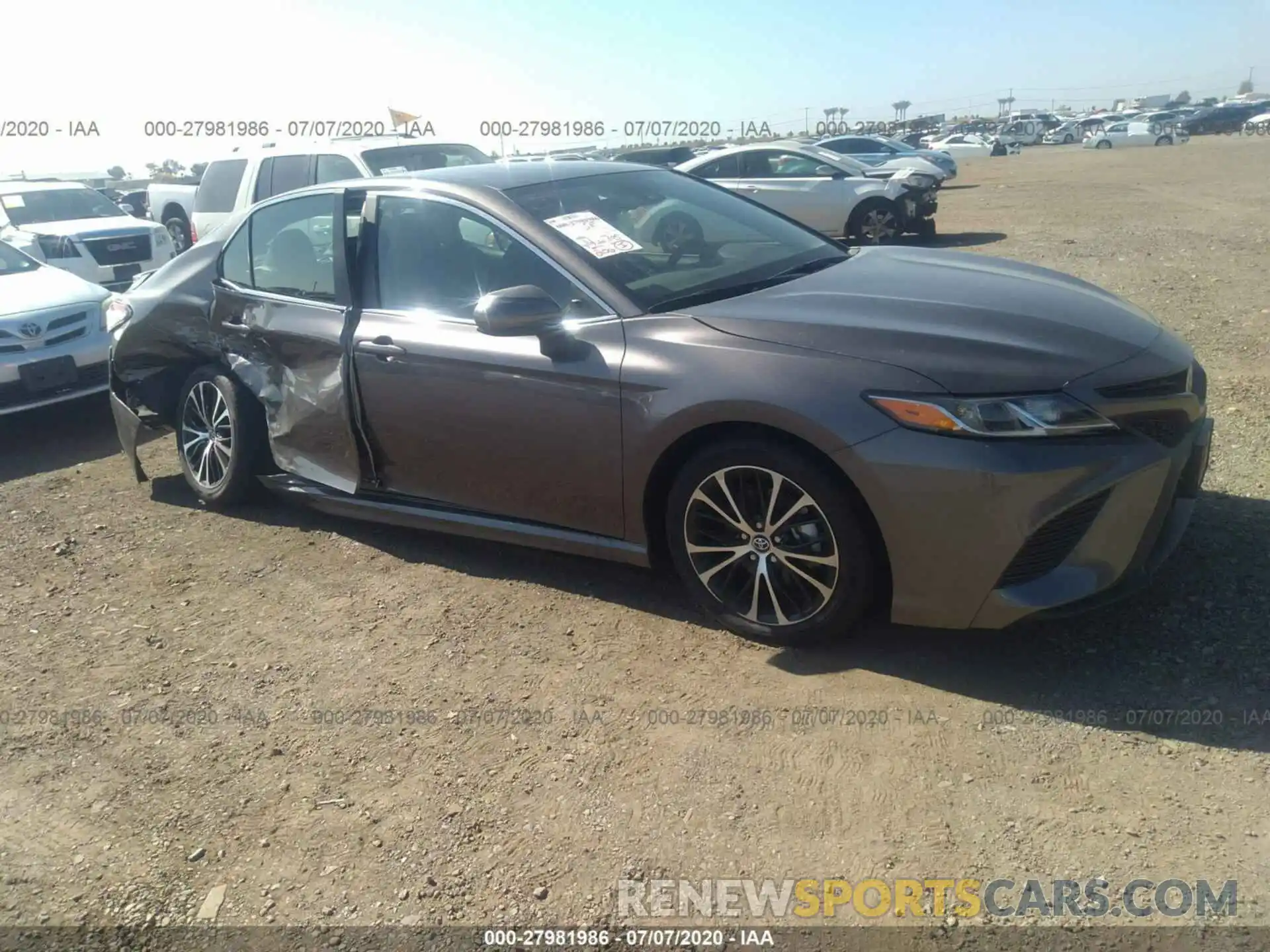 1 Photograph of a damaged car 4T1G11AK5LU940109 TOYOTA CAMRY 2020