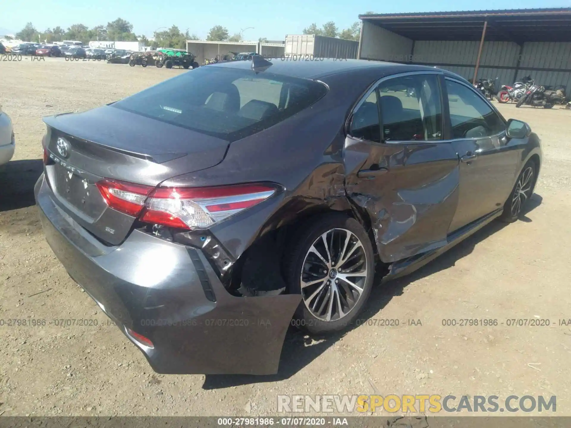 6 Photograph of a damaged car 4T1G11AK5LU940109 TOYOTA CAMRY 2020