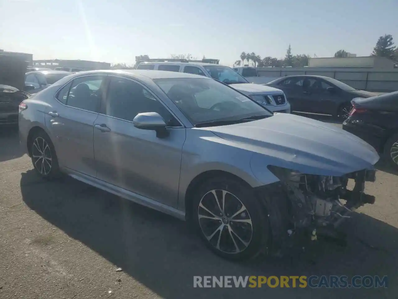 4 Photograph of a damaged car 4T1G11AK5LU944001 TOYOTA CAMRY 2020