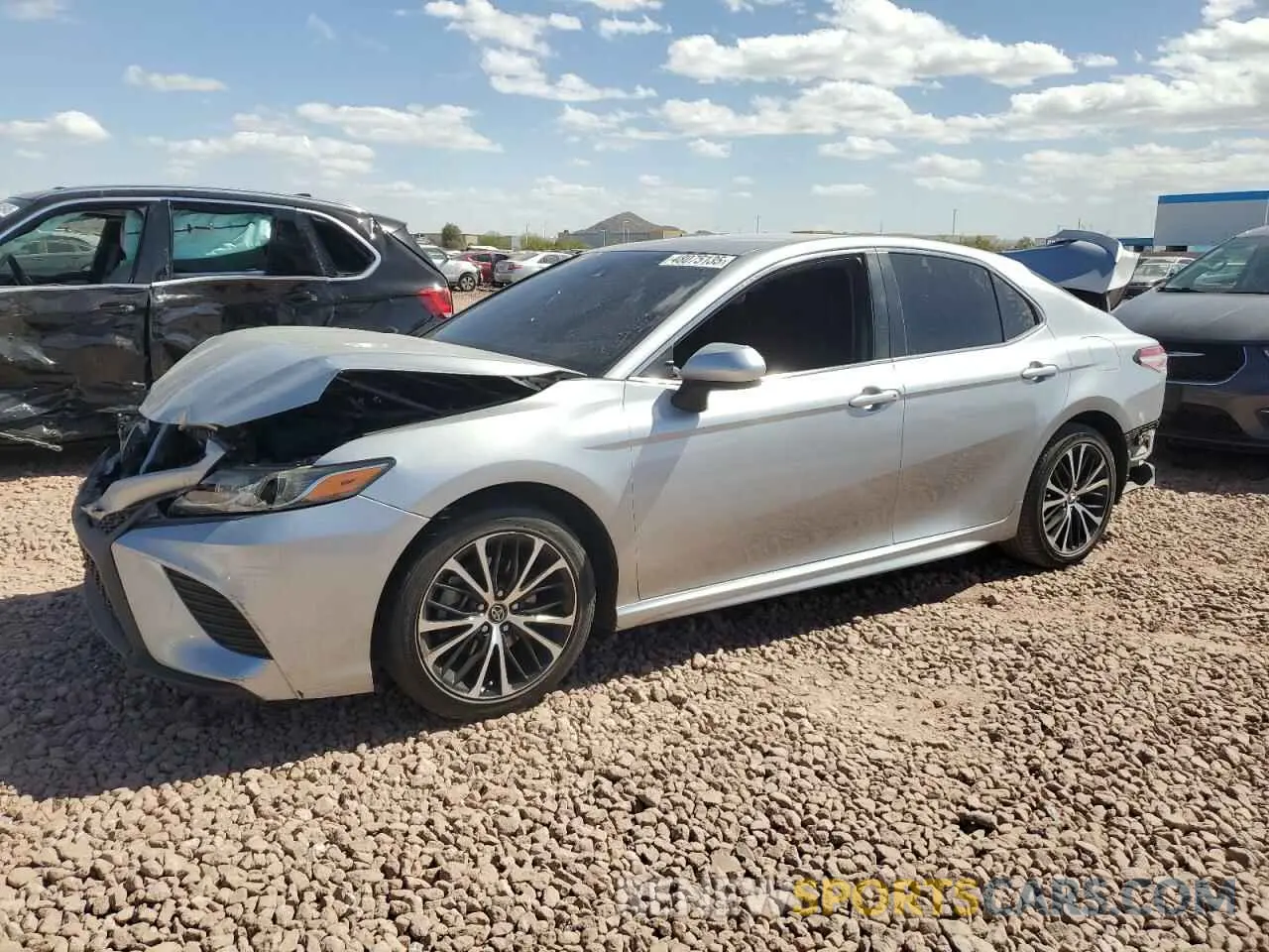 1 Photograph of a damaged car 4T1G11AK5LU944211 TOYOTA CAMRY 2020