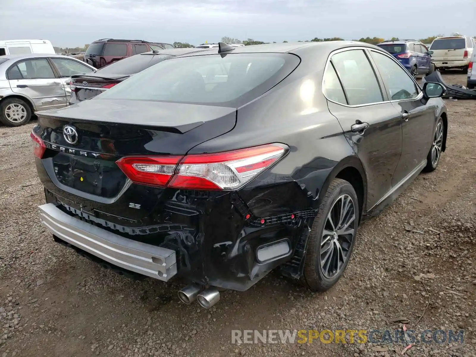 4 Photograph of a damaged car 4T1G11AK5LU944824 TOYOTA CAMRY 2020