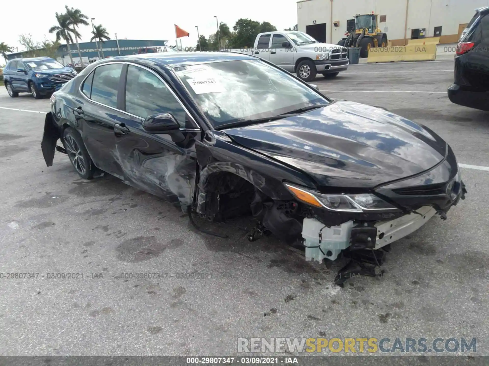 1 Photograph of a damaged car 4T1G11AK5LU947433 TOYOTA CAMRY 2020