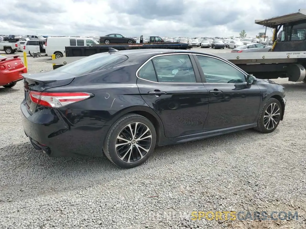 3 Photograph of a damaged car 4T1G11AK5LU951742 TOYOTA CAMRY 2020
