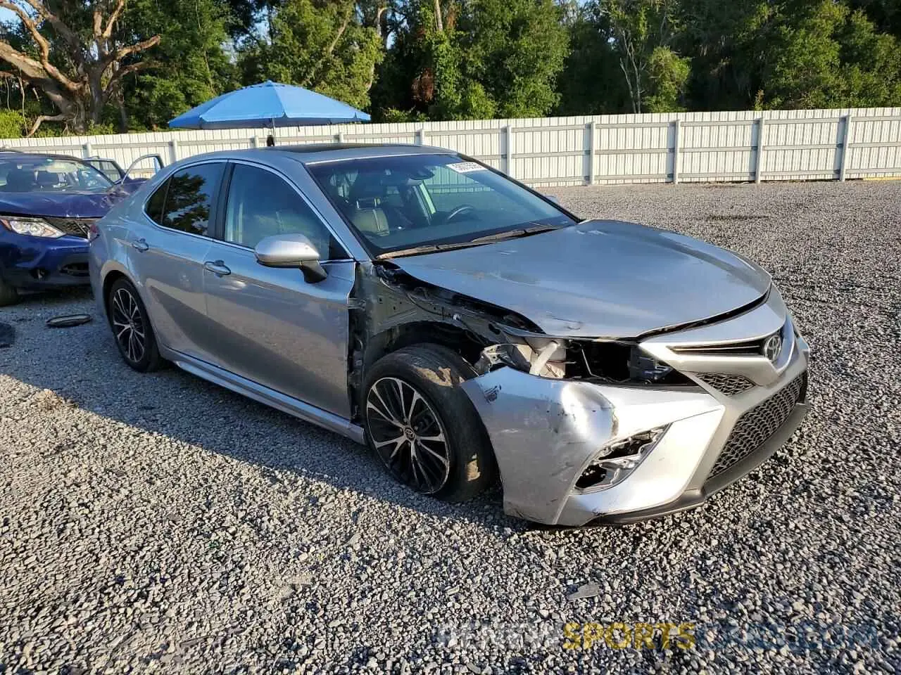 4 Photograph of a damaged car 4T1G11AK5LU961865 TOYOTA CAMRY 2020