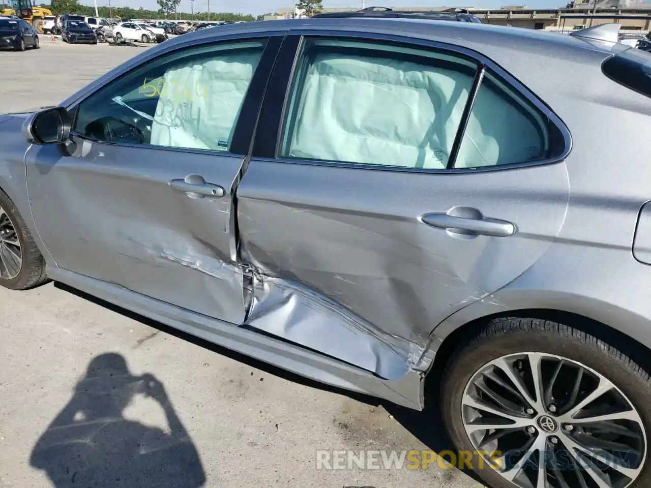 9 Photograph of a damaged car 4T1G11AK5LU965673 TOYOTA CAMRY 2020