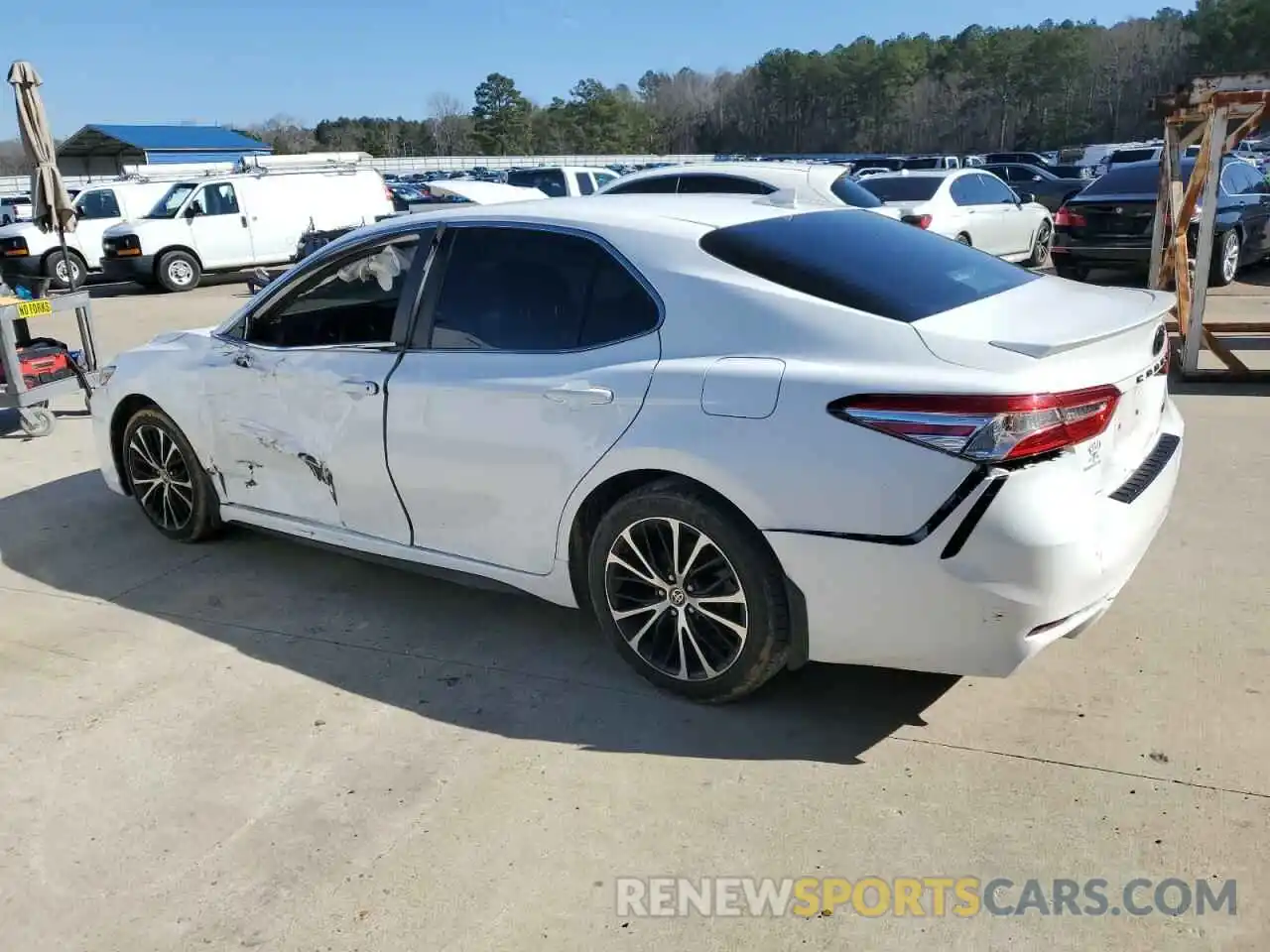 2 Photograph of a damaged car 4T1G11AK5LU968119 TOYOTA CAMRY 2020