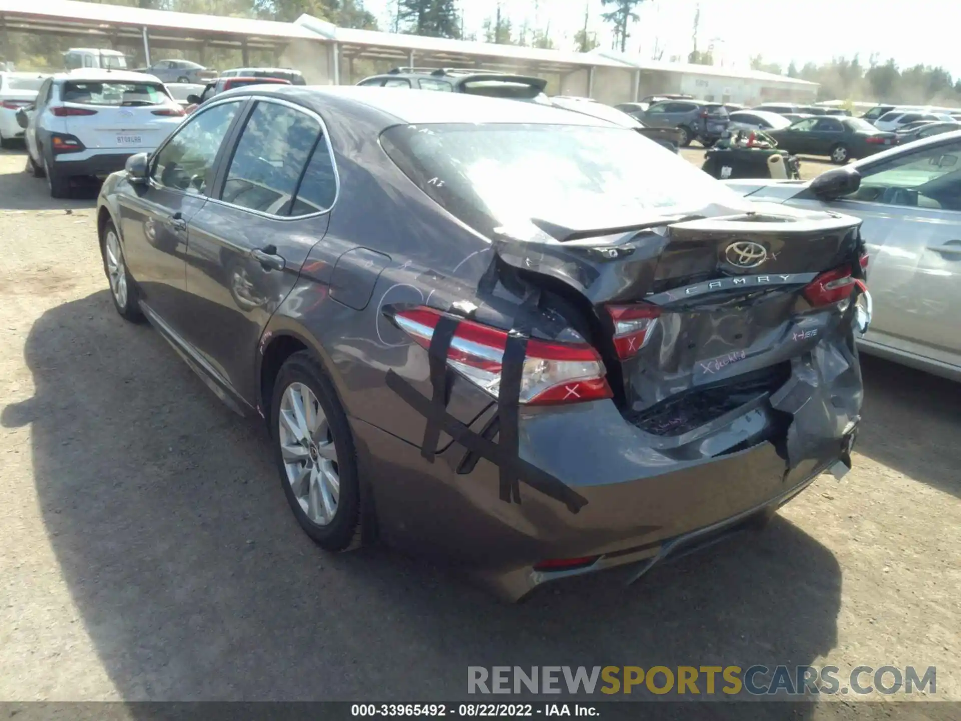 3 Photograph of a damaged car 4T1G11AK5LU976026 TOYOTA CAMRY 2020