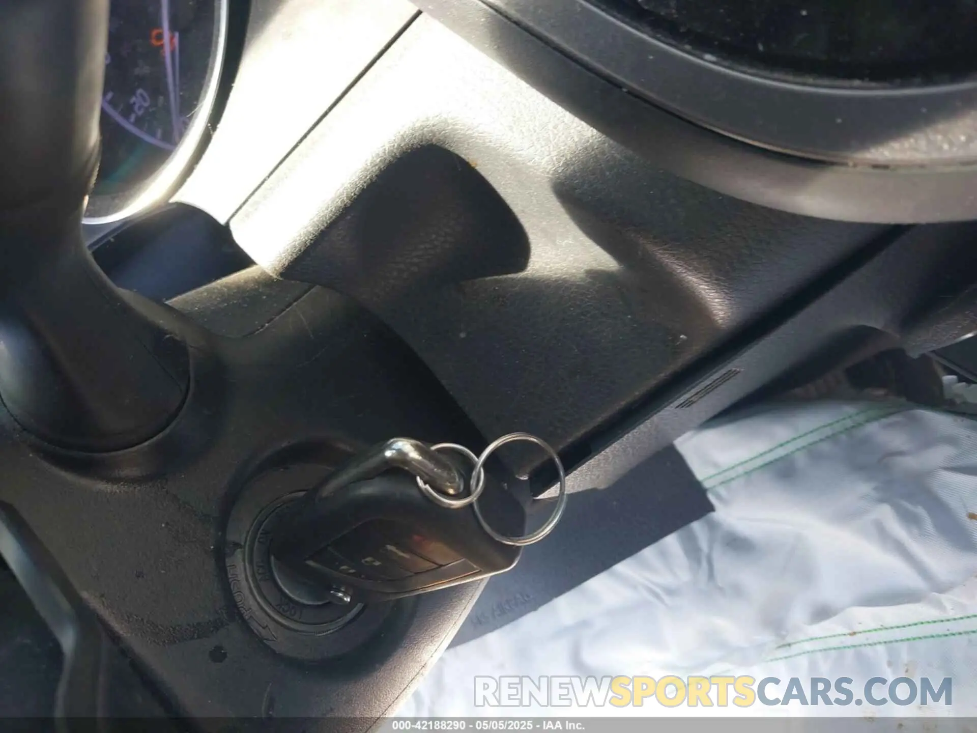 11 Photograph of a damaged car 4T1G11AK5LU983431 TOYOTA CAMRY 2020