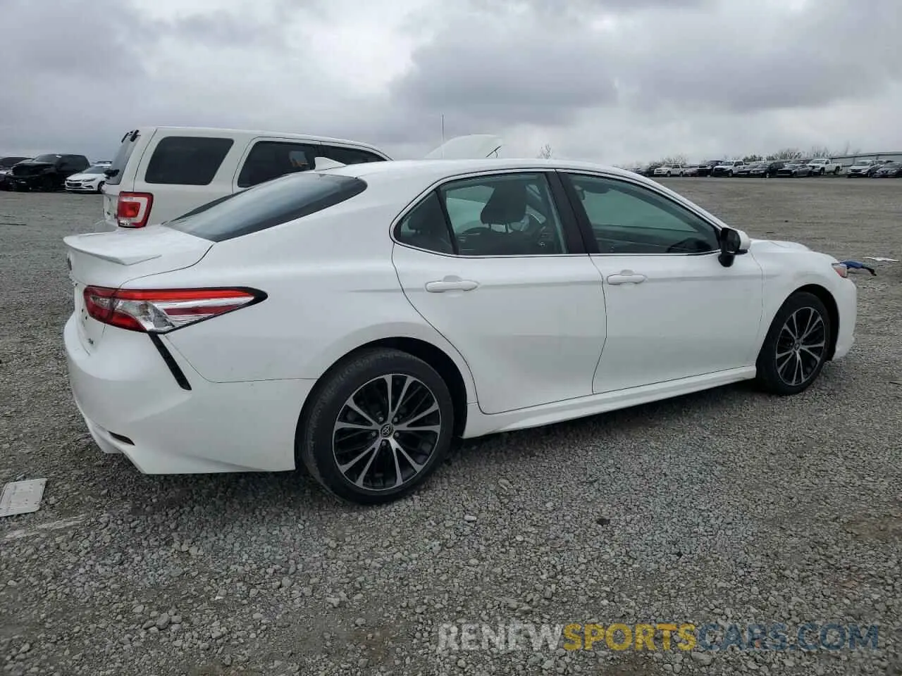 3 Photograph of a damaged car 4T1G11AK5LU984305 TOYOTA CAMRY 2020