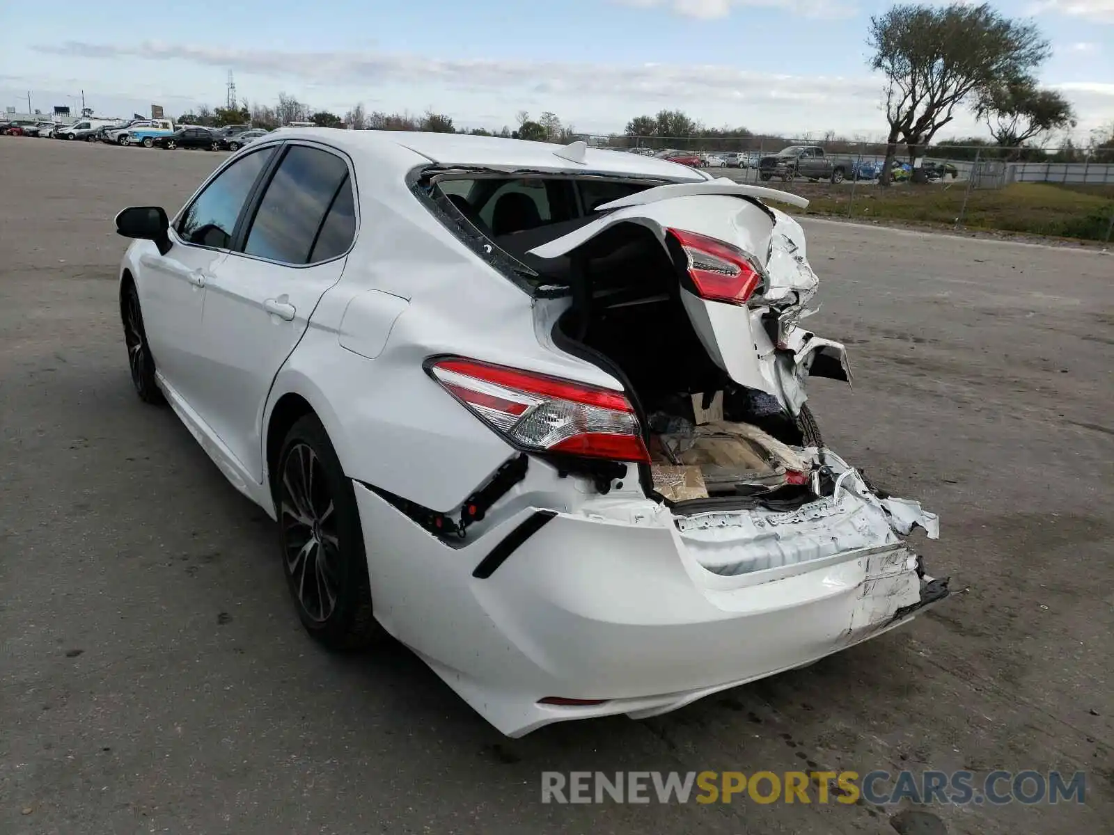 3 Photograph of a damaged car 4T1G11AK5LU984451 TOYOTA CAMRY 2020